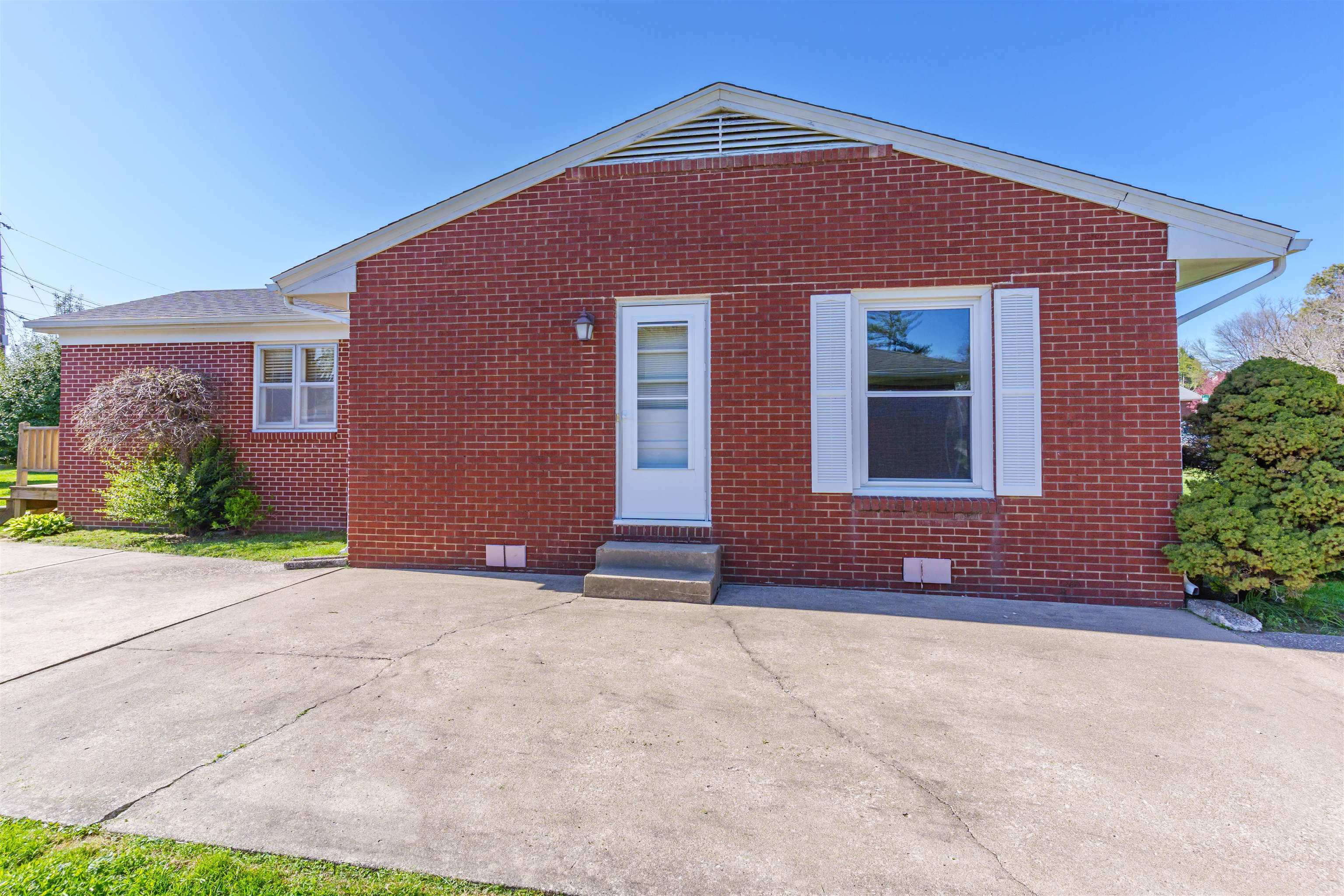 808 Charles Scott Dr., Owensboro, Kentucky 42303, 3 Bedrooms Bedrooms, ,1 BathroomBathrooms,Single Family Residence,For Sale,Charles Scott Dr.,91910