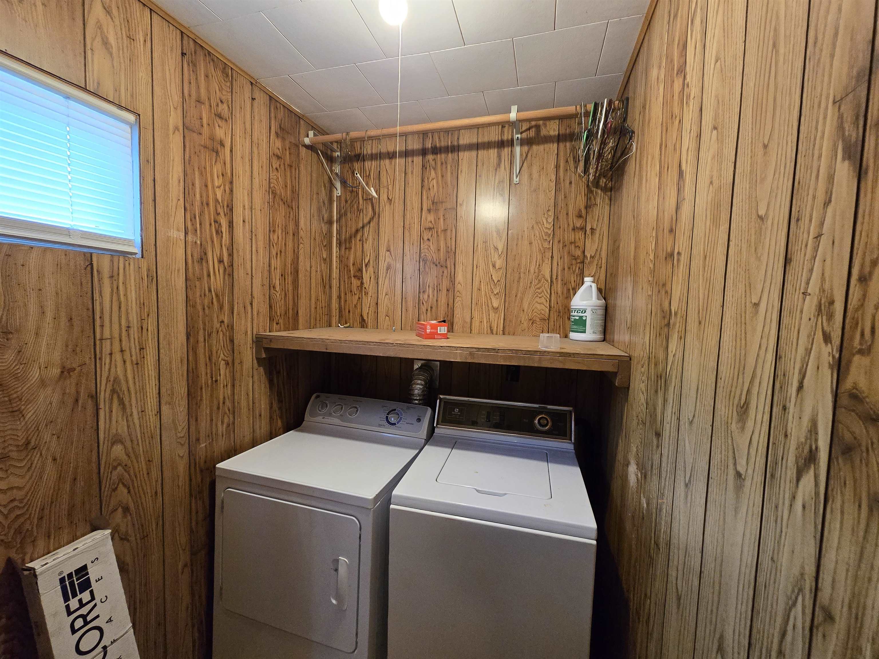 232 West Obannon St, Morganfield, Kentucky 42437, 2 Bedrooms Bedrooms, ,1 BathroomBathrooms,Single Family Residence,For Sale,West Obannon St,91911