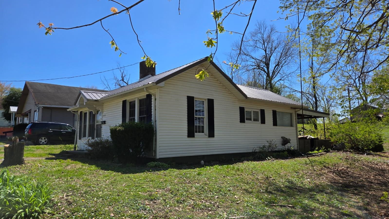 232 West Obannon St, Morganfield, Kentucky 42437, 2 Bedrooms Bedrooms, ,1 BathroomBathrooms,Single Family Residence,For Sale,West Obannon St,91911