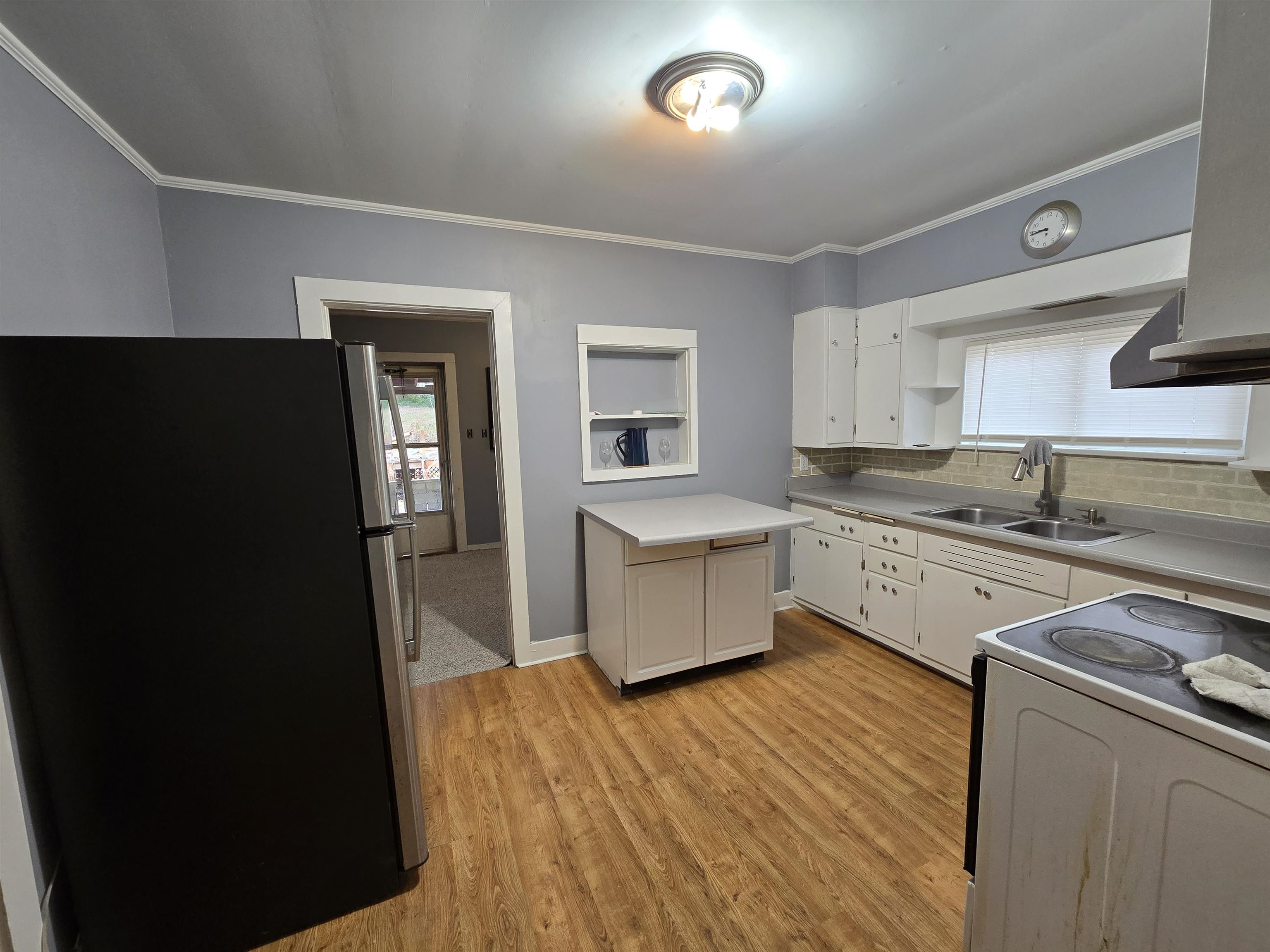 232 West Obannon St, Morganfield, Kentucky 42437, 2 Bedrooms Bedrooms, ,1 BathroomBathrooms,Single Family Residence,For Sale,West Obannon St,91911