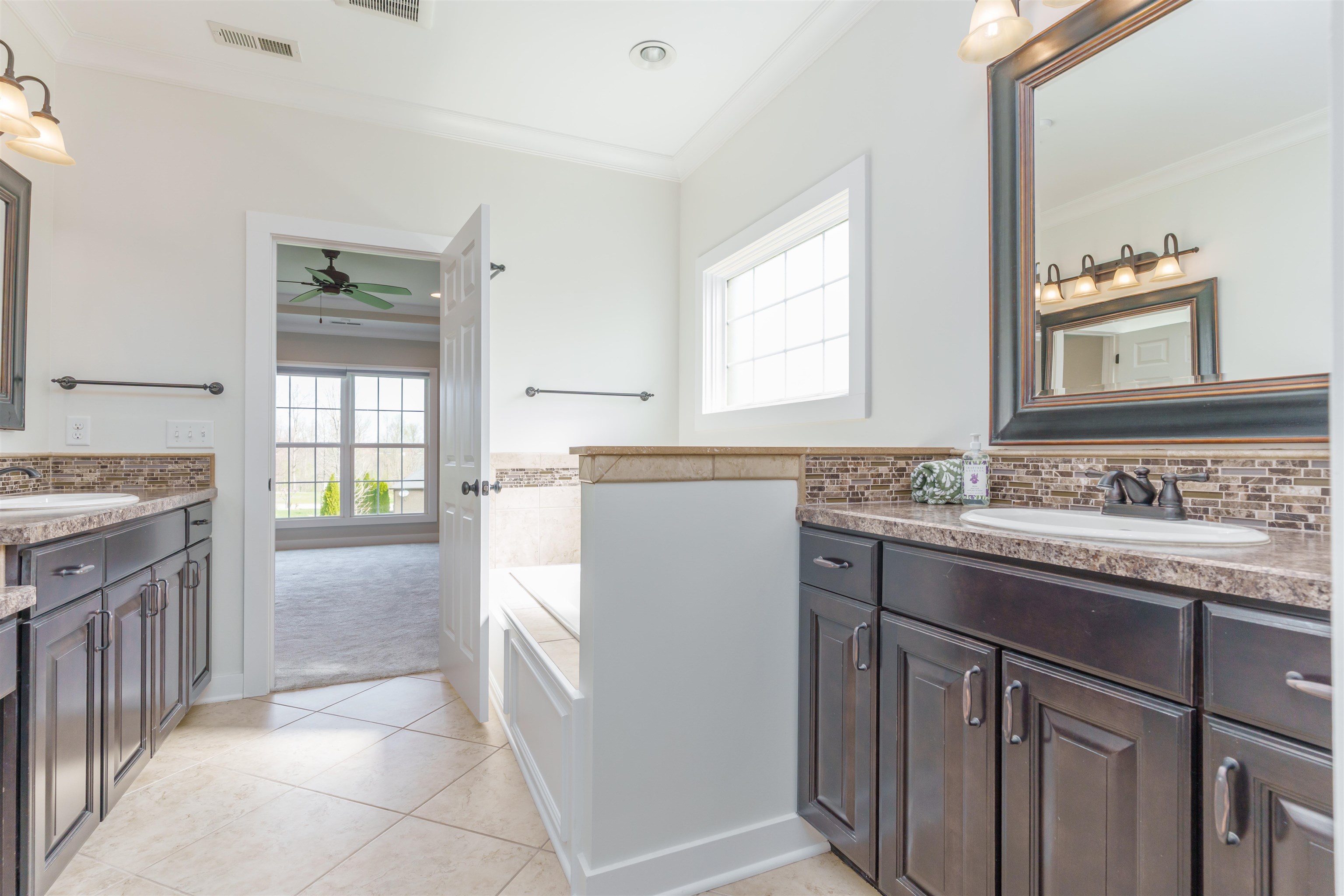 3107 Forest Edge Cove, Owensboro, Kentucky 42303, 3 Bedrooms Bedrooms, ,3 BathroomsBathrooms,Single Family Residence,For Sale,Forest Edge Cove,91912