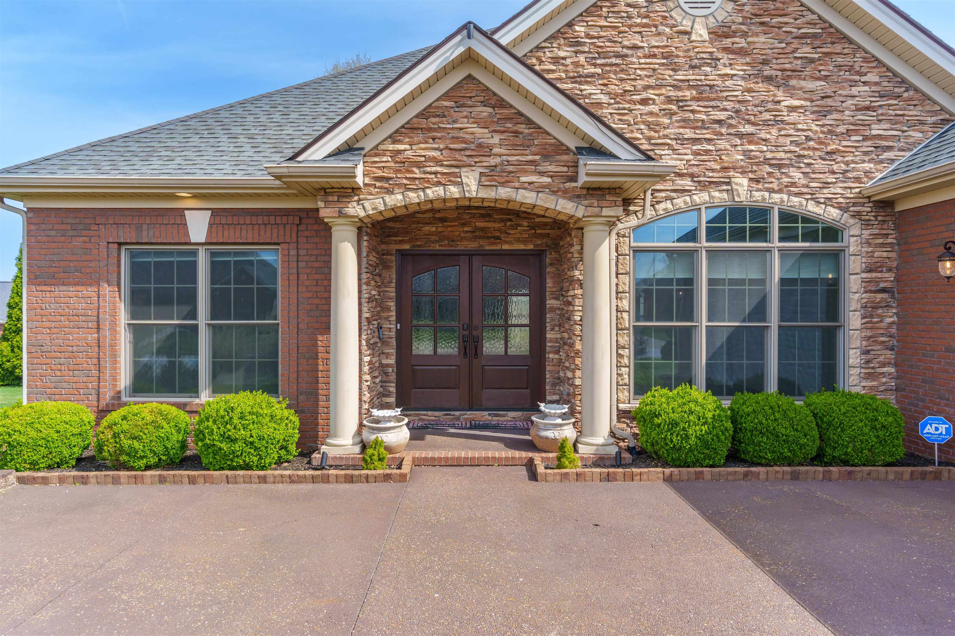 3107 Forest Edge Cove, Owensboro, Kentucky 42303, 3 Bedrooms Bedrooms, ,3 BathroomsBathrooms,Single Family Residence,For Sale,Forest Edge Cove,91912