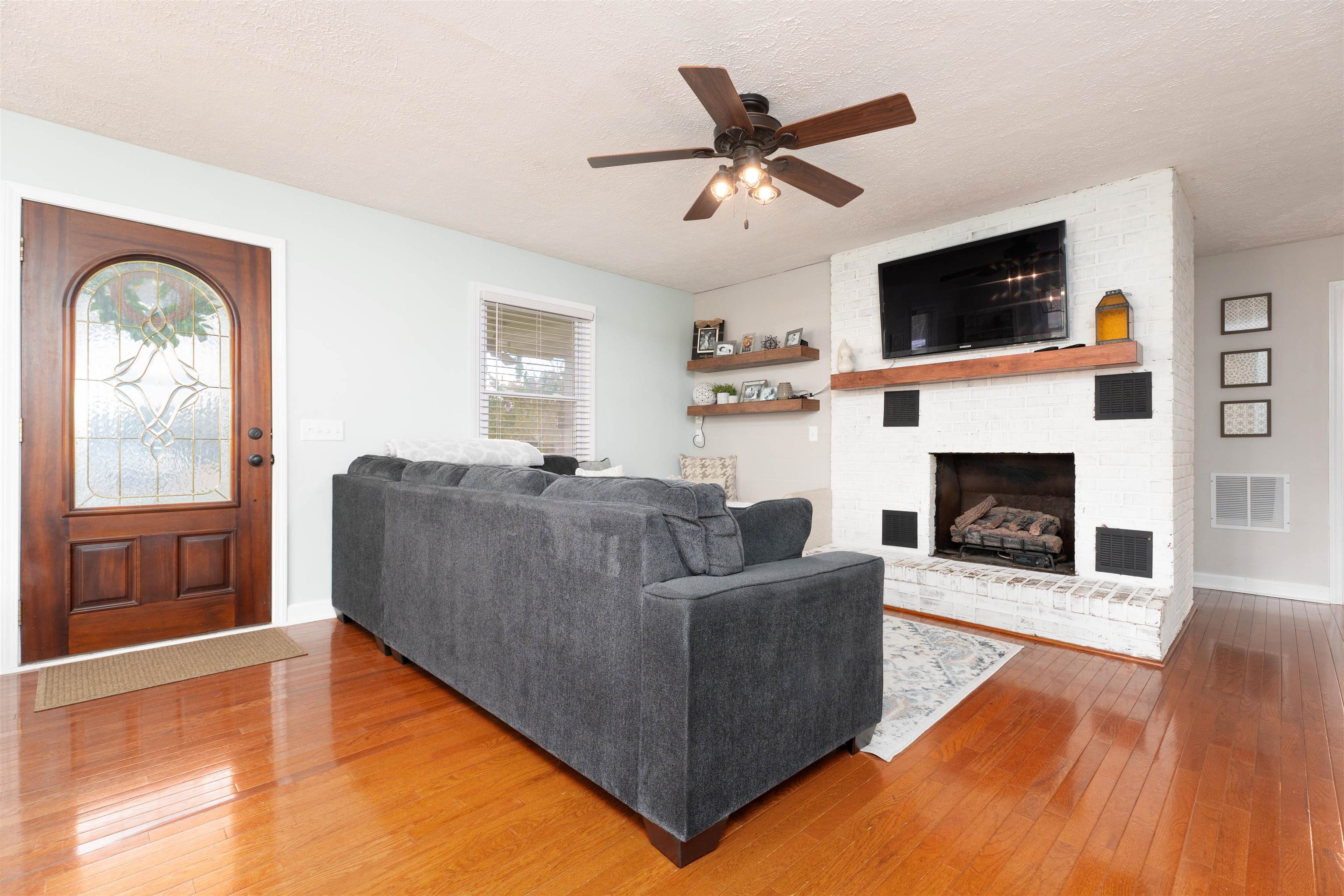9187 Short Station Road, Owensboro, Kentucky 42366, 4 Bedrooms Bedrooms, ,2 BathroomsBathrooms,Single Family Residence,For Sale,Short Station Road,91913