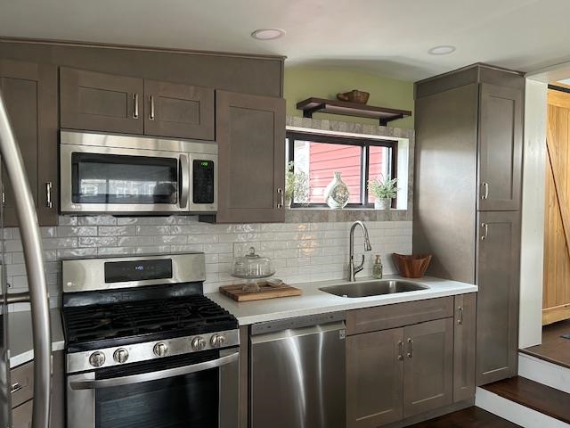 Fabulous Chef's kitchen features new cabinets, countertops, stainless apppliances, and new flooring.