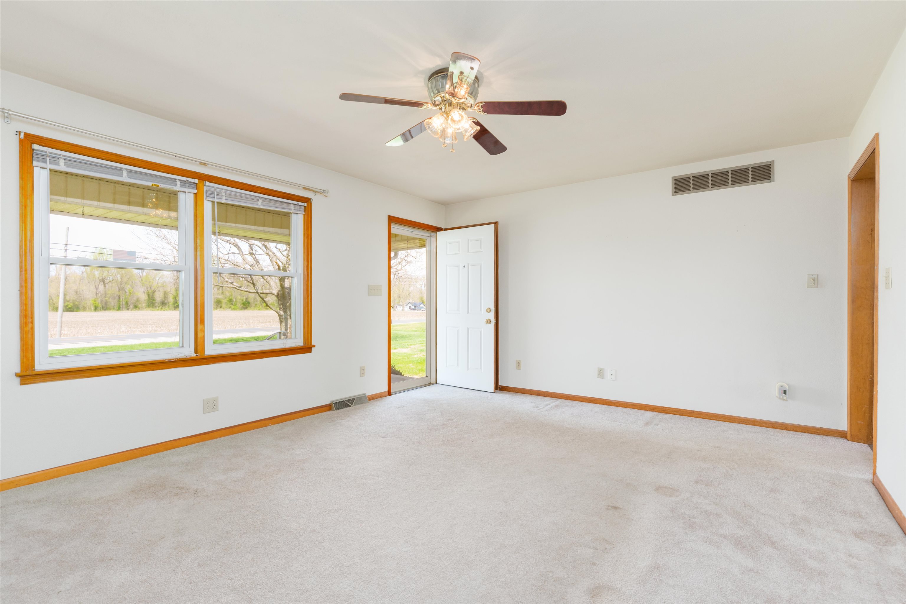 6872 Highway 56, Owensboro, Kentucky 42301-9511, 3 Bedrooms Bedrooms, ,1 BathroomBathrooms,Single Family Residence,For Sale,Highway 56,91923