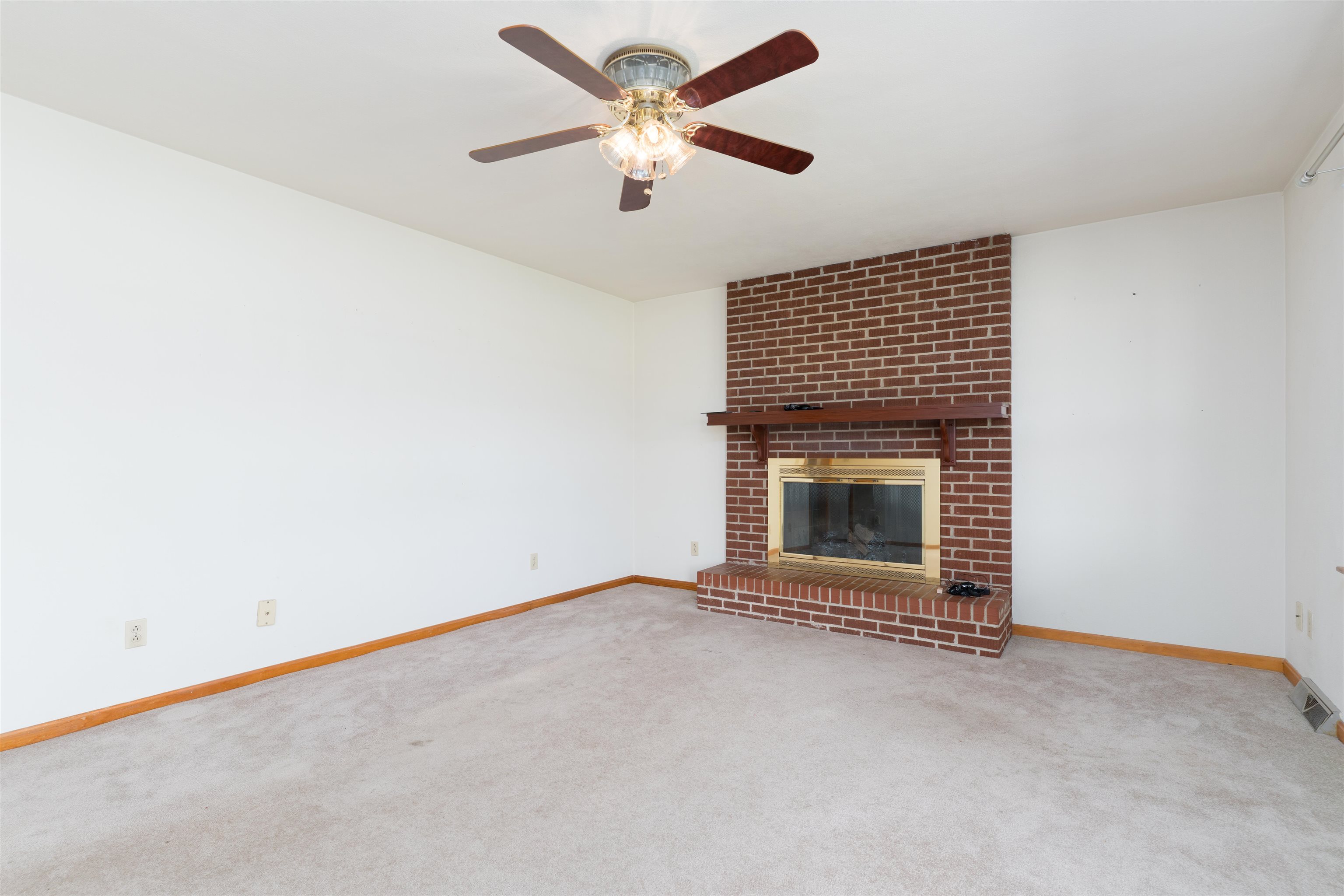 6872 Highway 56, Owensboro, Kentucky 42301-9511, 3 Bedrooms Bedrooms, ,1 BathroomBathrooms,Single Family Residence,For Sale,Highway 56,91923
