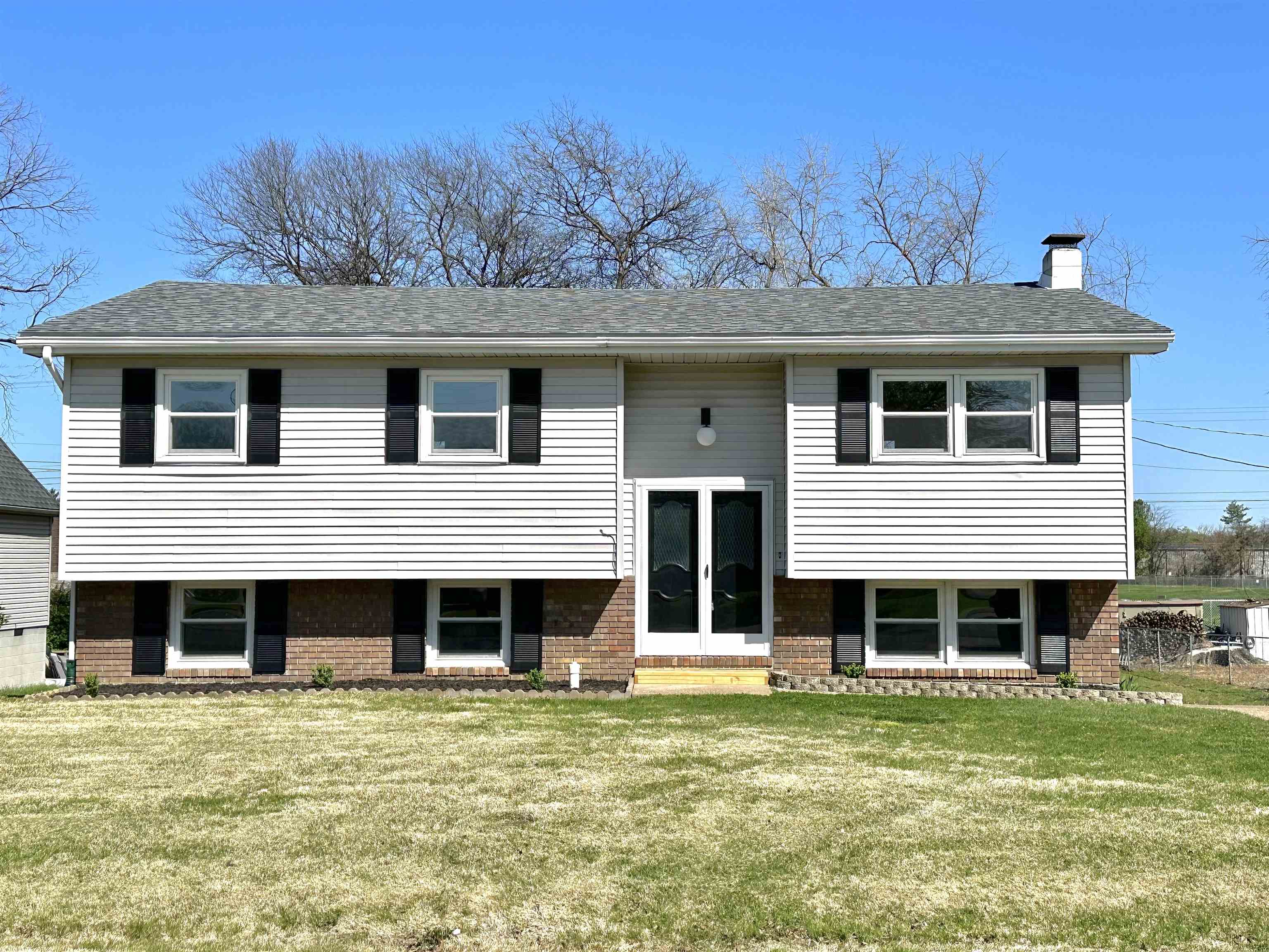 42 Arlington Dr, Henderson, Kentucky 42420, 4 Bedrooms Bedrooms, ,2 BathroomsBathrooms,Single Family Residence,For Sale,Arlington Dr,91927