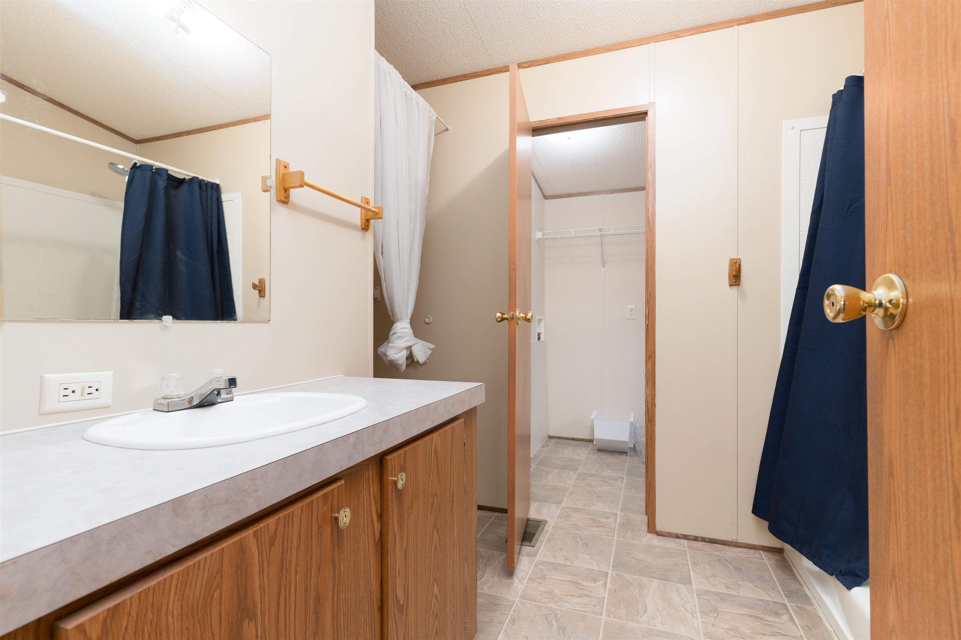 1388 Brooks Schoolhouse Rd, Calhoun, Kentucky 42327, 3 Bedrooms Bedrooms, ,2 BathroomsBathrooms,Single Family Residence,For Sale,Brooks Schoolhouse Rd,91928
