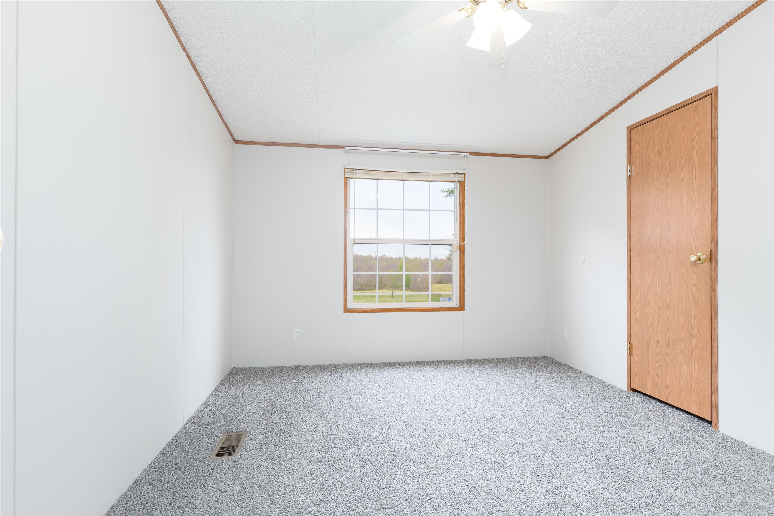 1388 Brooks Schoolhouse Rd, Calhoun, Kentucky 42327, 3 Bedrooms Bedrooms, ,2 BathroomsBathrooms,Single Family Residence,For Sale,Brooks Schoolhouse Rd,91928