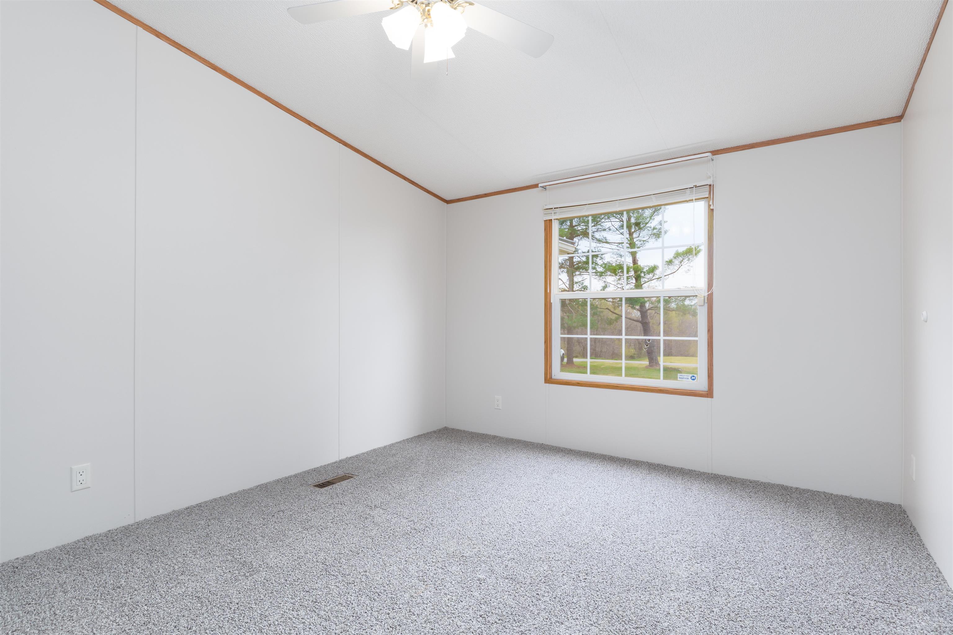 1388 Brooks Schoolhouse Rd, Calhoun, Kentucky 42327, 3 Bedrooms Bedrooms, ,2 BathroomsBathrooms,Single Family Residence,For Sale,Brooks Schoolhouse Rd,91928