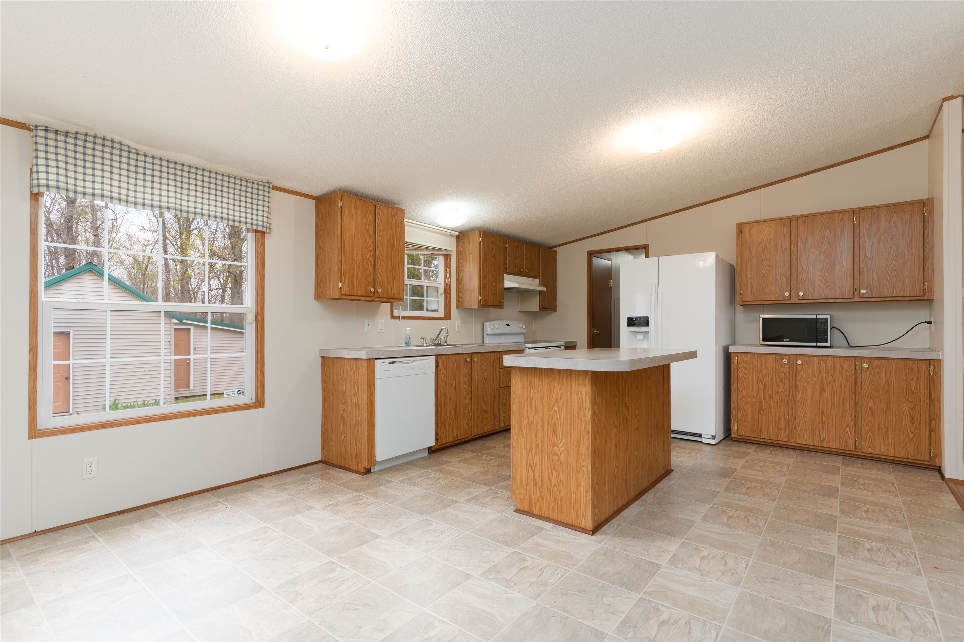 1388 Brooks Schoolhouse Rd, Calhoun, Kentucky 42327, 3 Bedrooms Bedrooms, ,2 BathroomsBathrooms,Single Family Residence,For Sale,Brooks Schoolhouse Rd,91928