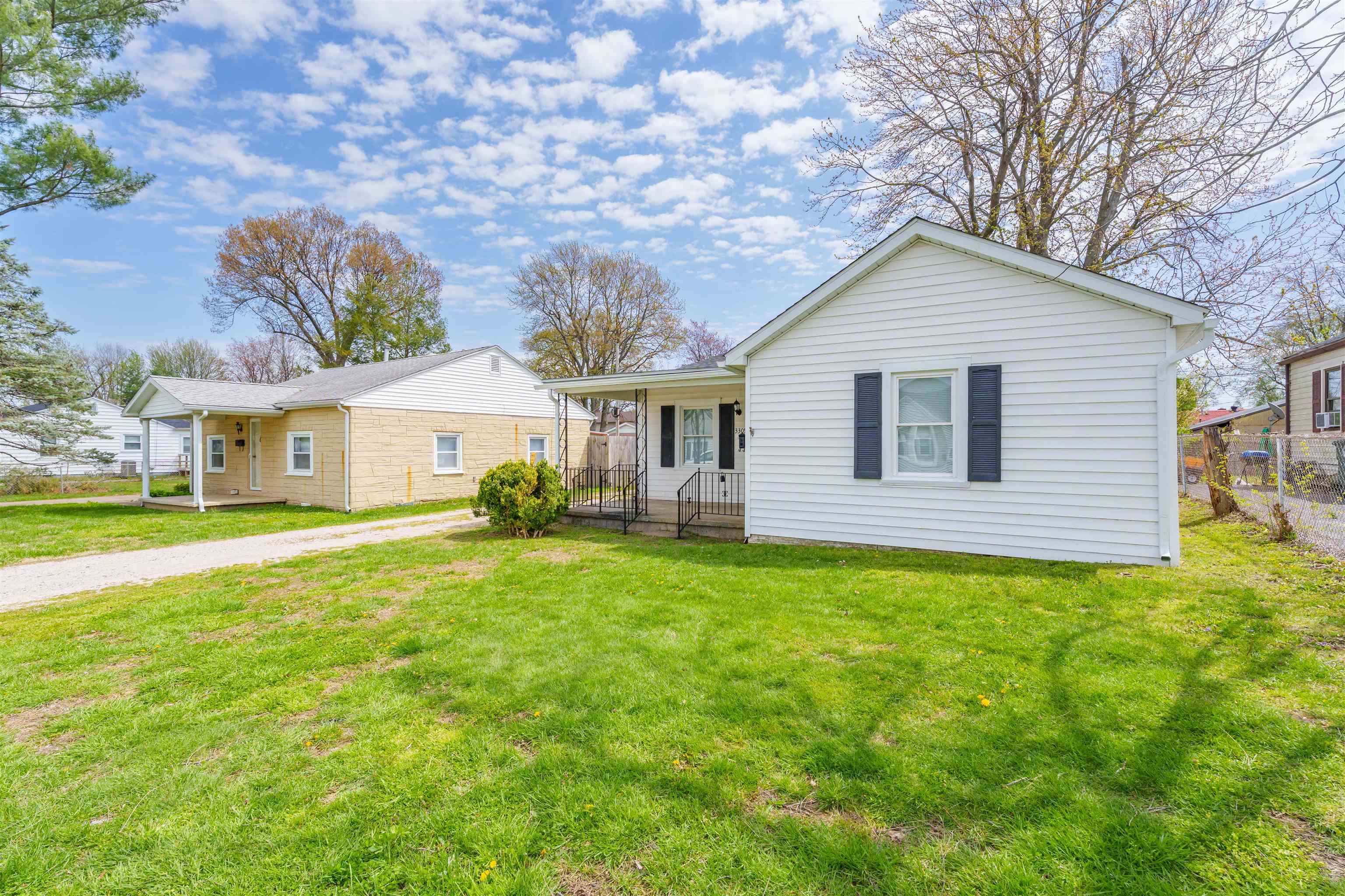 3309 Adams St, Owensboro, Kentucky 42303, 3 Bedrooms Bedrooms, ,1 BathroomBathrooms,Single Family Residence,For Sale,Adams St,91940