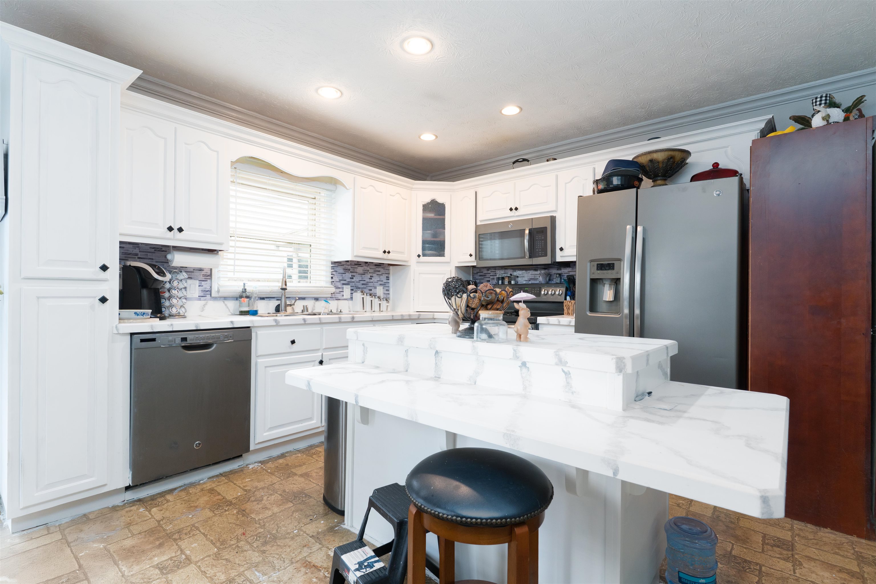3216 St. Ann Street, Owensboro, Kentucky 42303, 3 Bedrooms Bedrooms, ,1 BathroomBathrooms,Single Family Residence,For Sale,St. Ann Street,91944