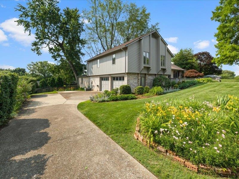 2246 Becklynn Drive, Owensboro, Kentucky 42303, 4 Bedrooms Bedrooms, ,3 BathroomsBathrooms,Single Family Residence,For Sale,Becklynn Drive,91953