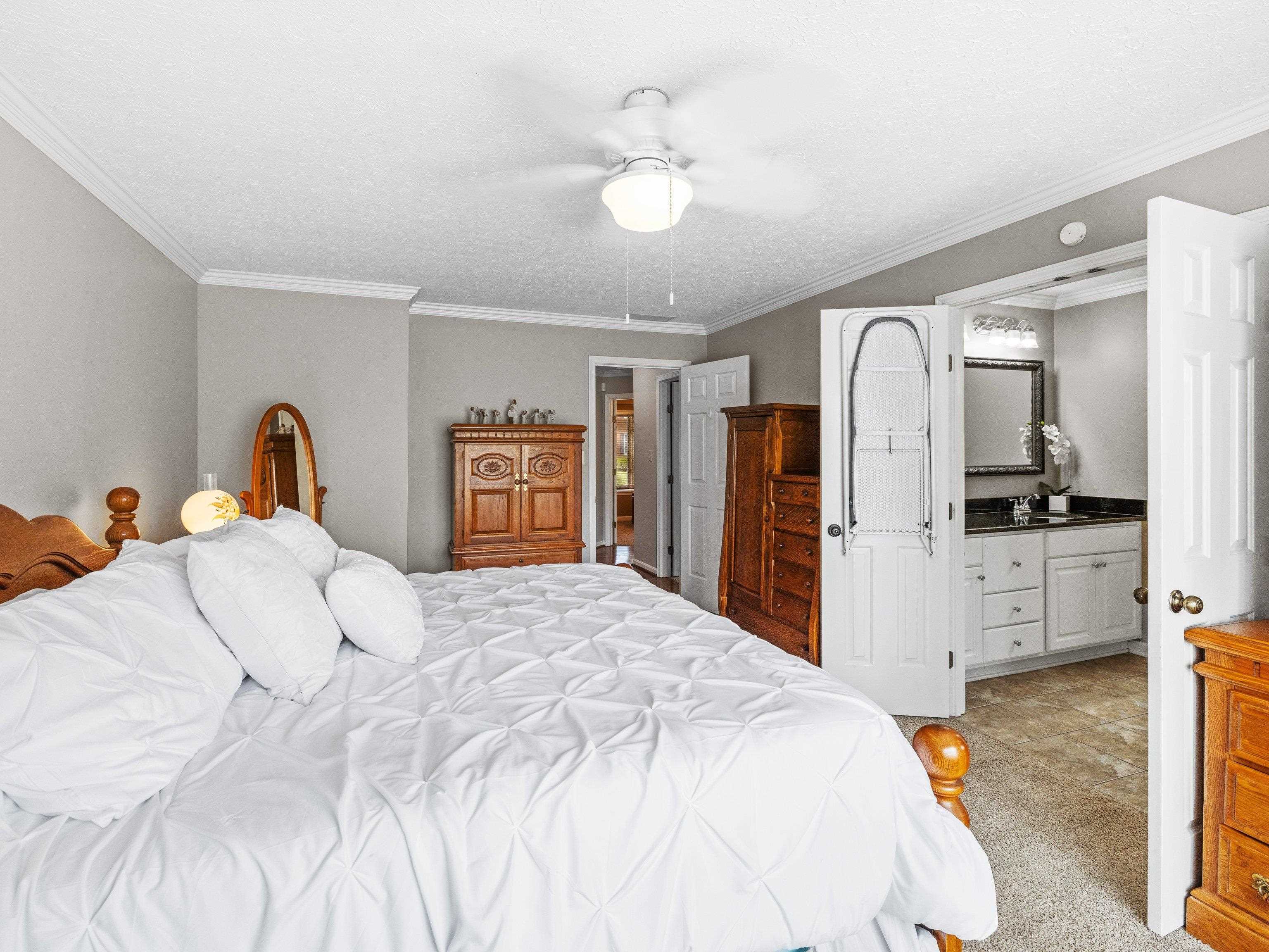 2246 Becklynn Drive, Owensboro, Kentucky 42303, 4 Bedrooms Bedrooms, ,3 BathroomsBathrooms,Single Family Residence,For Sale,Becklynn Drive,91953