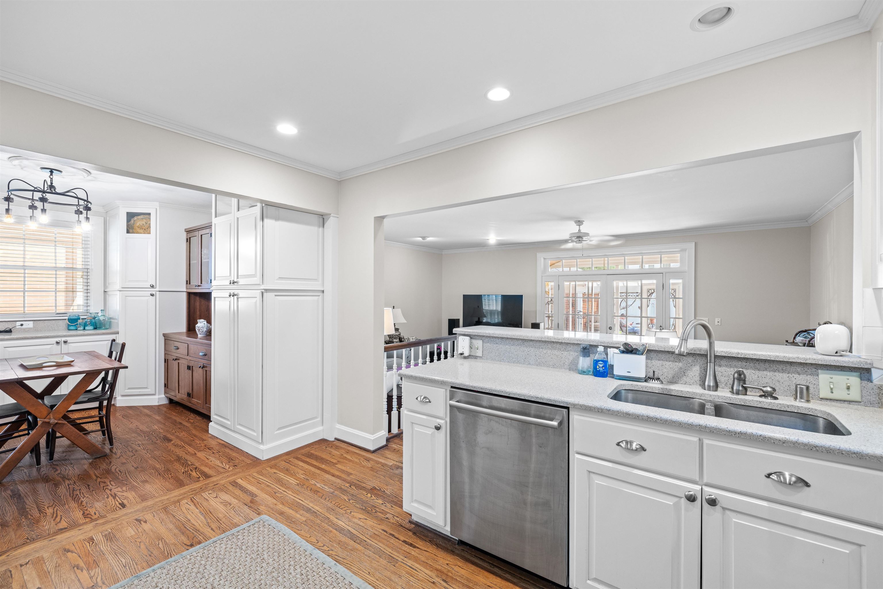 2019 Littlewood Dr, Owensboro, Kentucky 42301, 4 Bedrooms Bedrooms, ,3 BathroomsBathrooms,Single Family Residence,For Sale,Littlewood Dr,91959