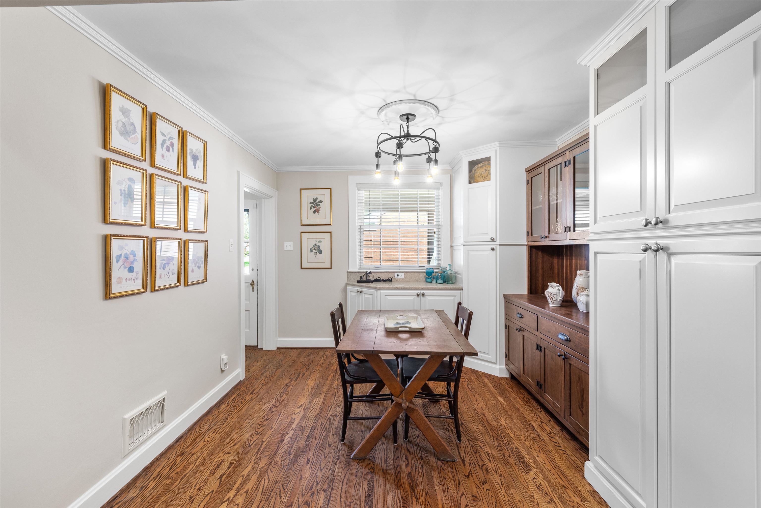 2019 Littlewood Dr, Owensboro, Kentucky 42301, 4 Bedrooms Bedrooms, ,3 BathroomsBathrooms,Single Family Residence,For Sale,Littlewood Dr,91959