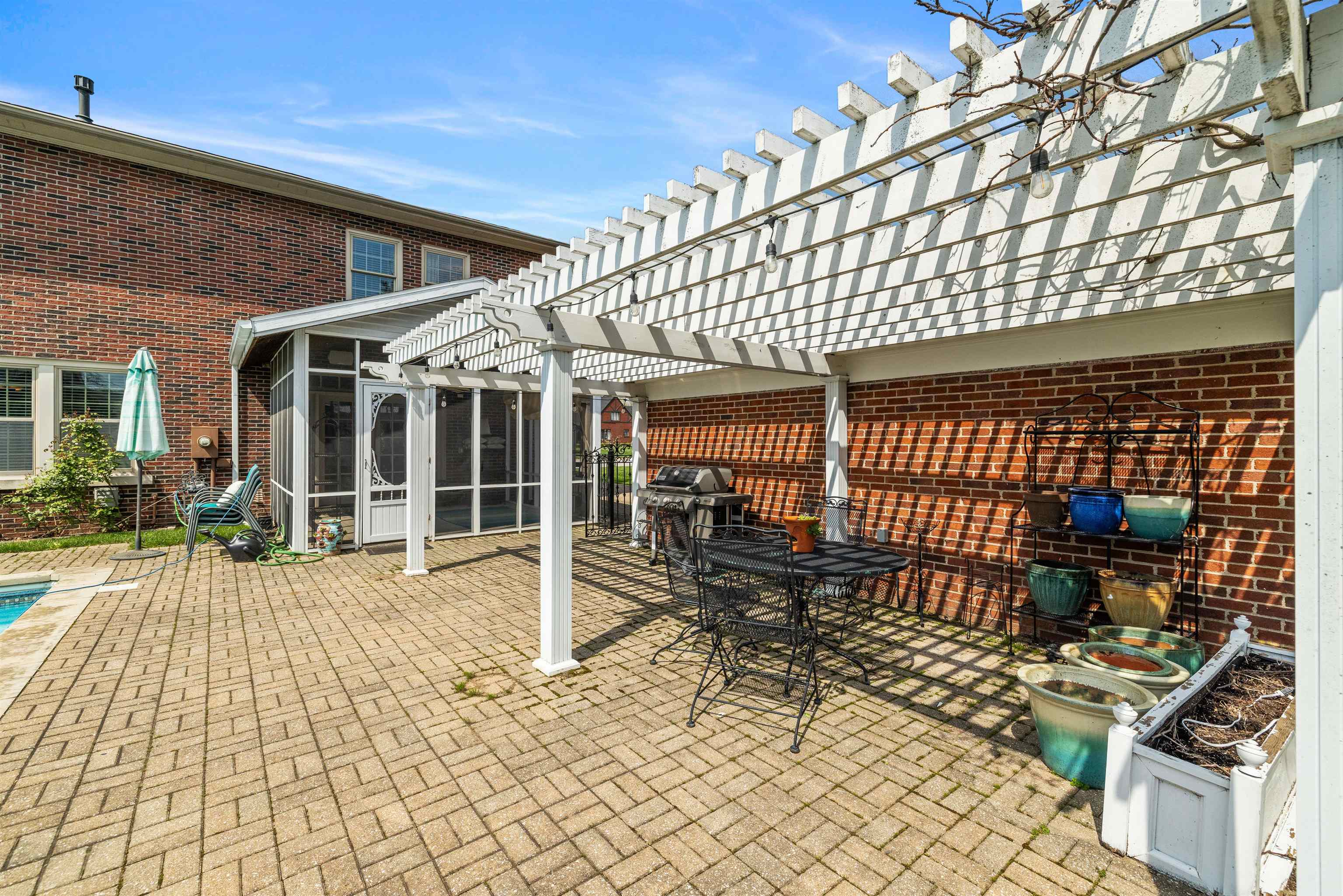 2019 Littlewood Dr, Owensboro, Kentucky 42301, 4 Bedrooms Bedrooms, ,3 BathroomsBathrooms,Single Family Residence,For Sale,Littlewood Dr,91959