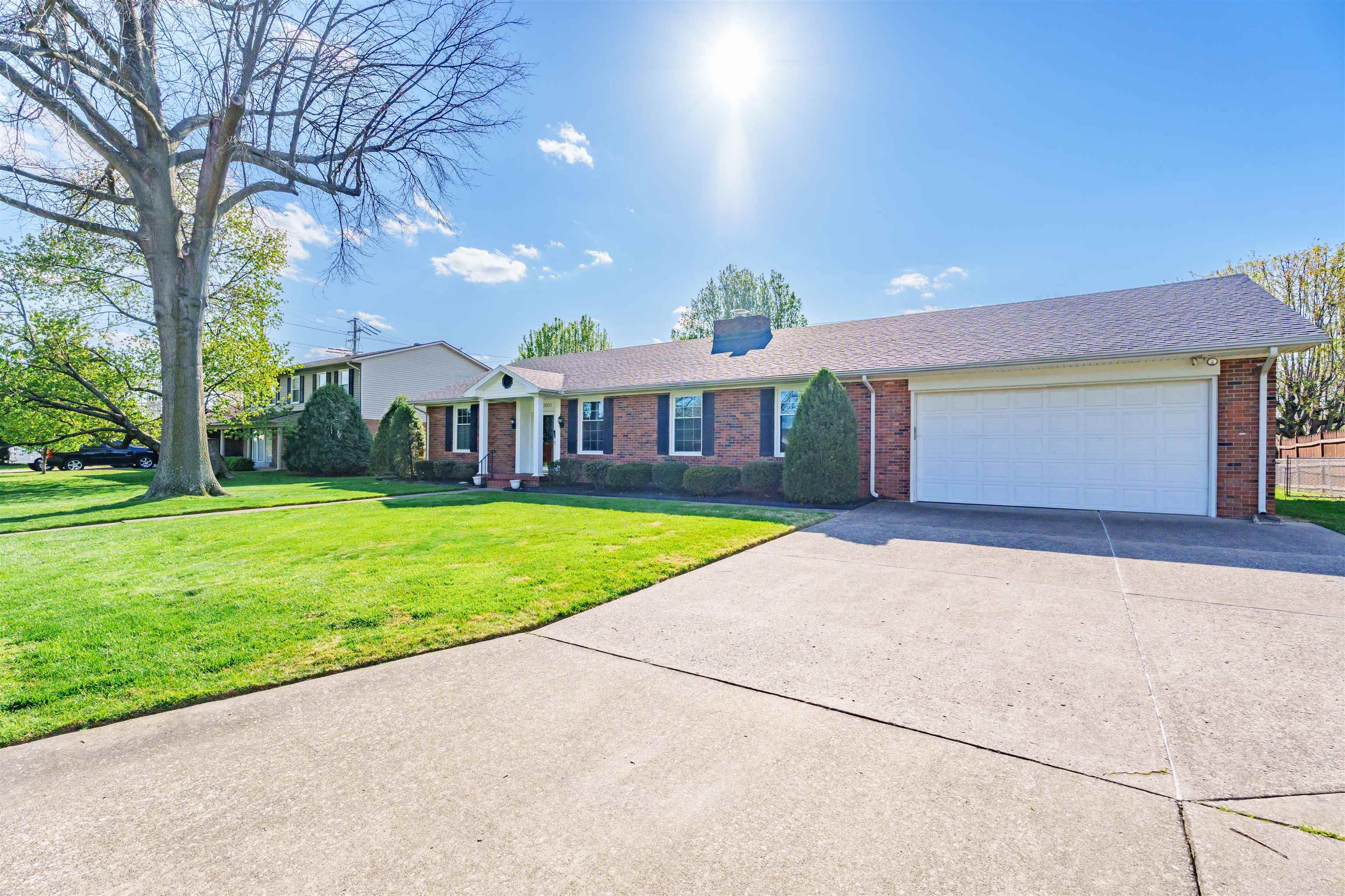 3600 Ashlawn Dr, Owensboro, Kentucky 42301, 3 Bedrooms Bedrooms, ,2 BathroomsBathrooms,Single Family Residence,For Sale,Ashlawn Dr,91962