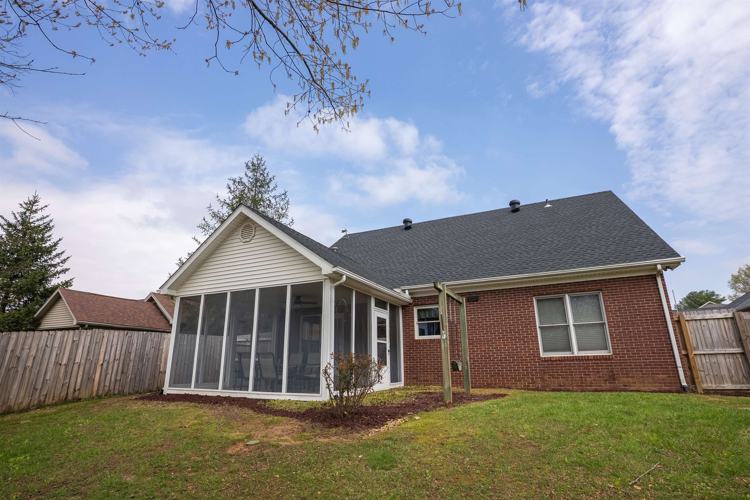 3116 Spring Run, Owensboro, Kentucky 42303, 3 Bedrooms Bedrooms, ,2 BathroomsBathrooms,Single Family Residence,For Sale,Spring Run,91966