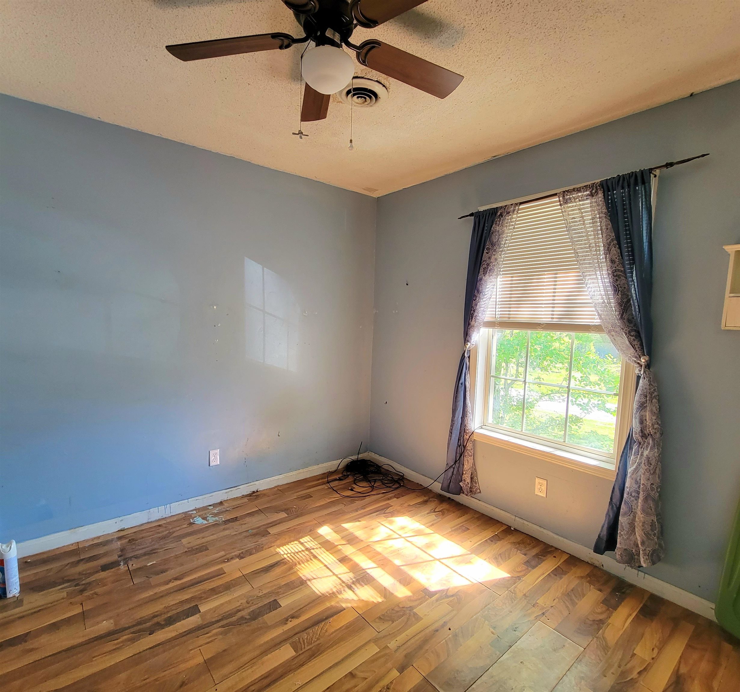 441 Church St, Hartford, Kentucky 42347, 3 Bedrooms Bedrooms, ,2 BathroomsBathrooms,Single Family Residence,For Sale,Church St,91967