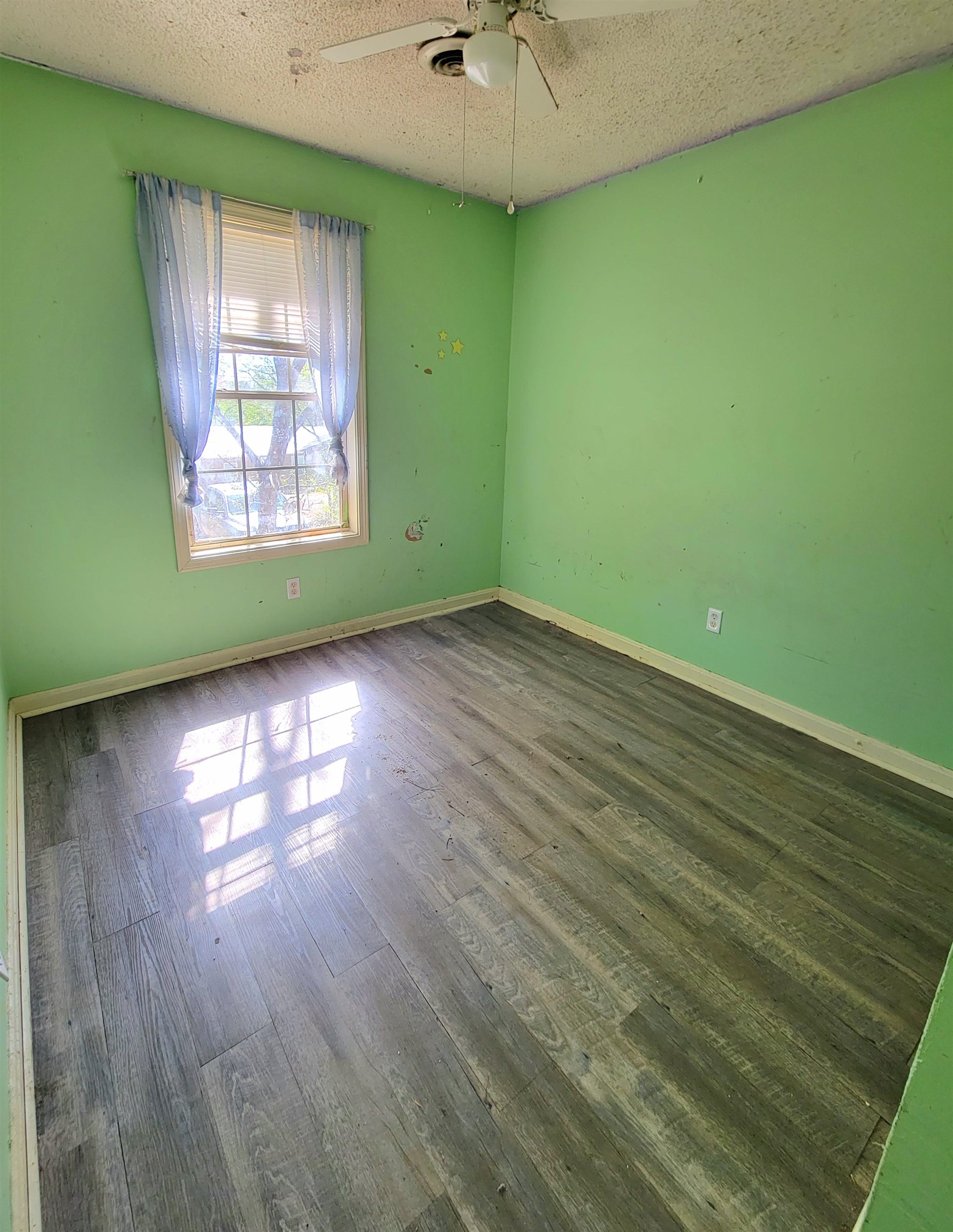 441 Church St, Hartford, Kentucky 42347, 3 Bedrooms Bedrooms, ,2 BathroomsBathrooms,Single Family Residence,For Sale,Church St,91967