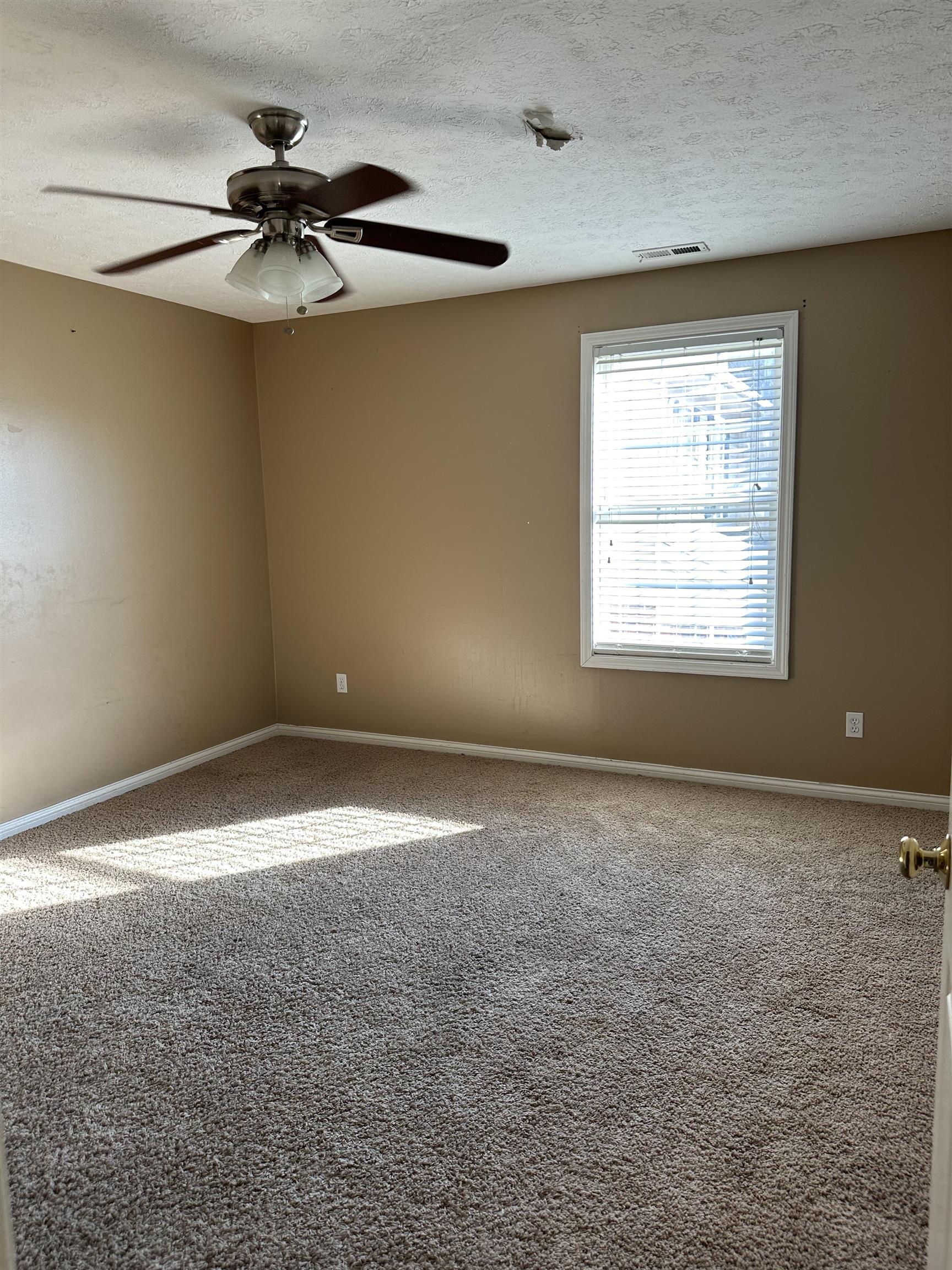 4501 Reserve Way, Owensboro, Kentucky 42303, 4 Bedrooms Bedrooms, ,2 BathroomsBathrooms,Single Family Residence,For Sale,Reserve Way,91969