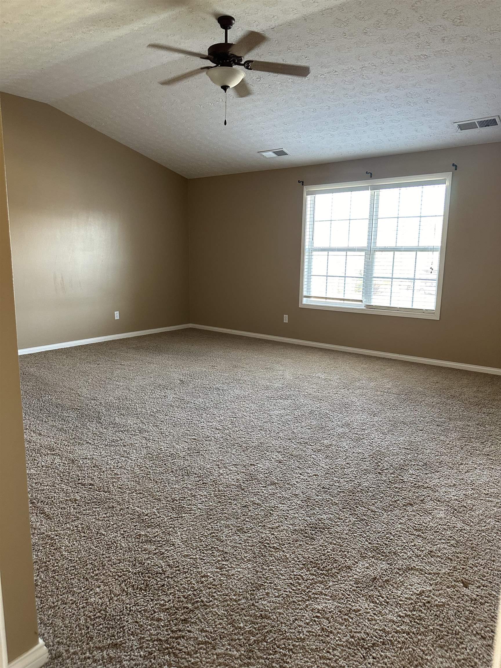 4501 Reserve Way, Owensboro, Kentucky 42303, 4 Bedrooms Bedrooms, ,2 BathroomsBathrooms,Single Family Residence,For Sale,Reserve Way,91969