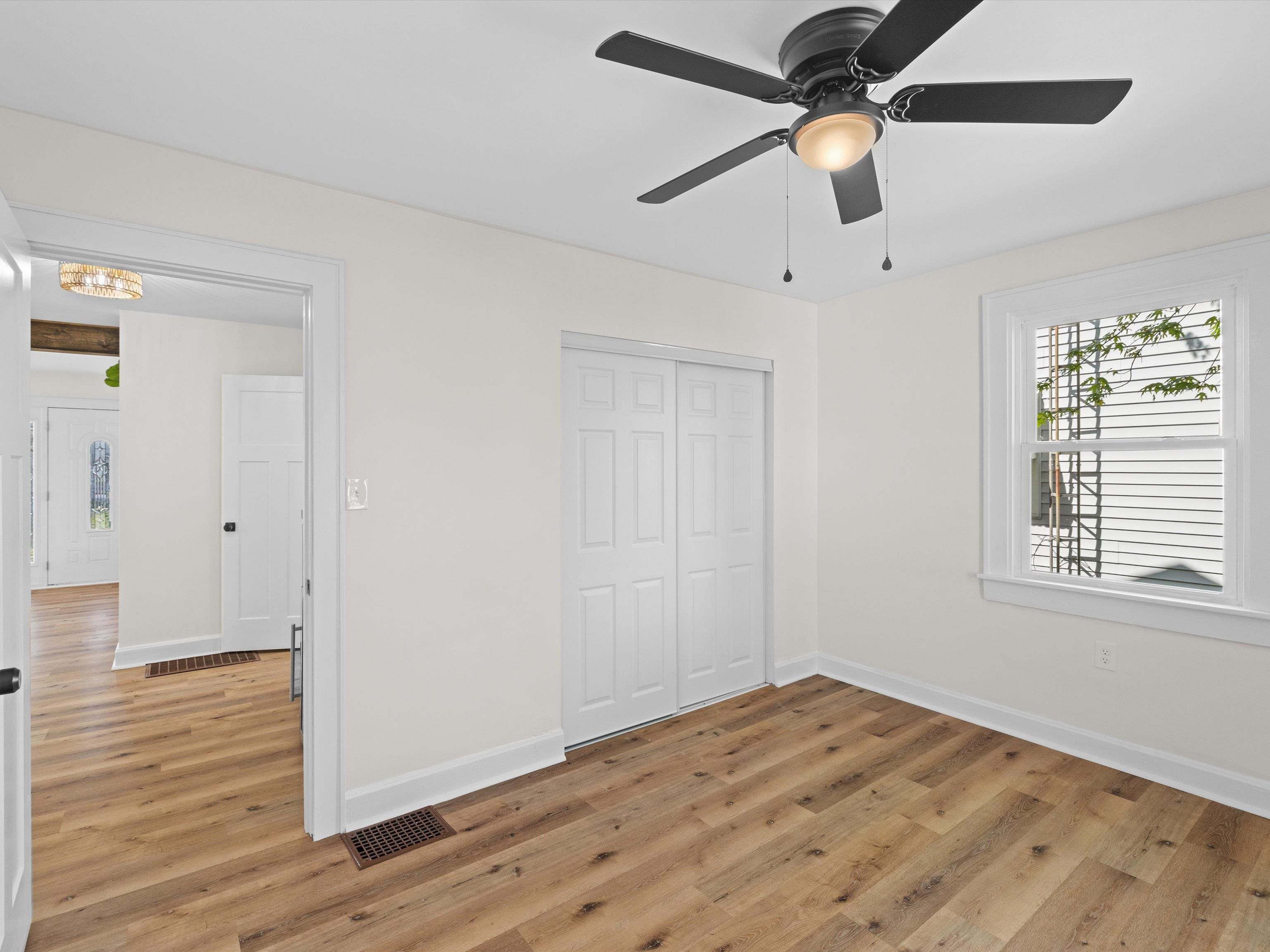 807 East 21st, Owensboro, Kentucky 42303, 3 Bedrooms Bedrooms, ,2 BathroomsBathrooms,Single Family Residence,For Sale,East 21st,91971