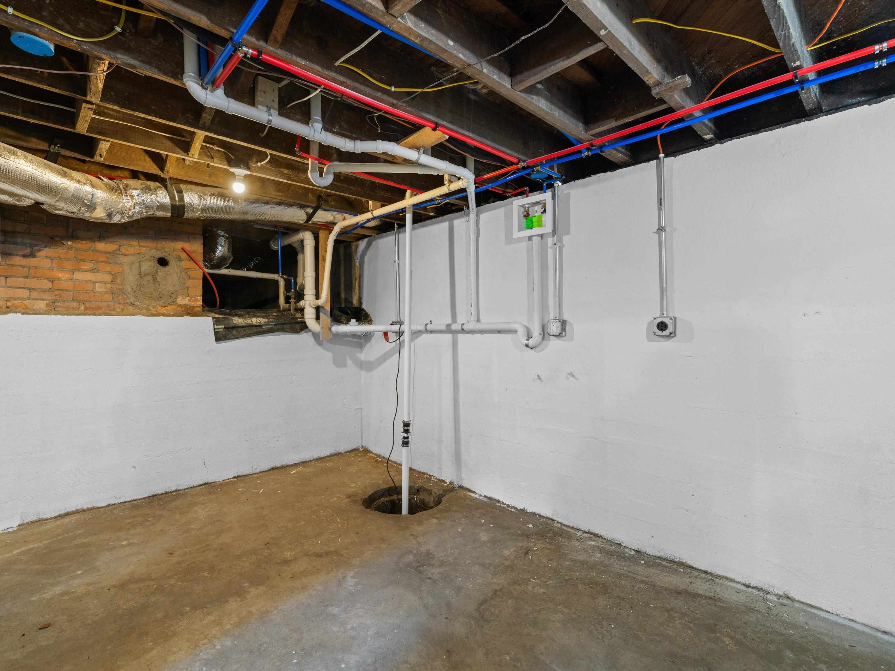 807 East 21st, Owensboro, Kentucky 42303, 3 Bedrooms Bedrooms, ,2 BathroomsBathrooms,Single Family Residence,For Sale,East 21st,91971