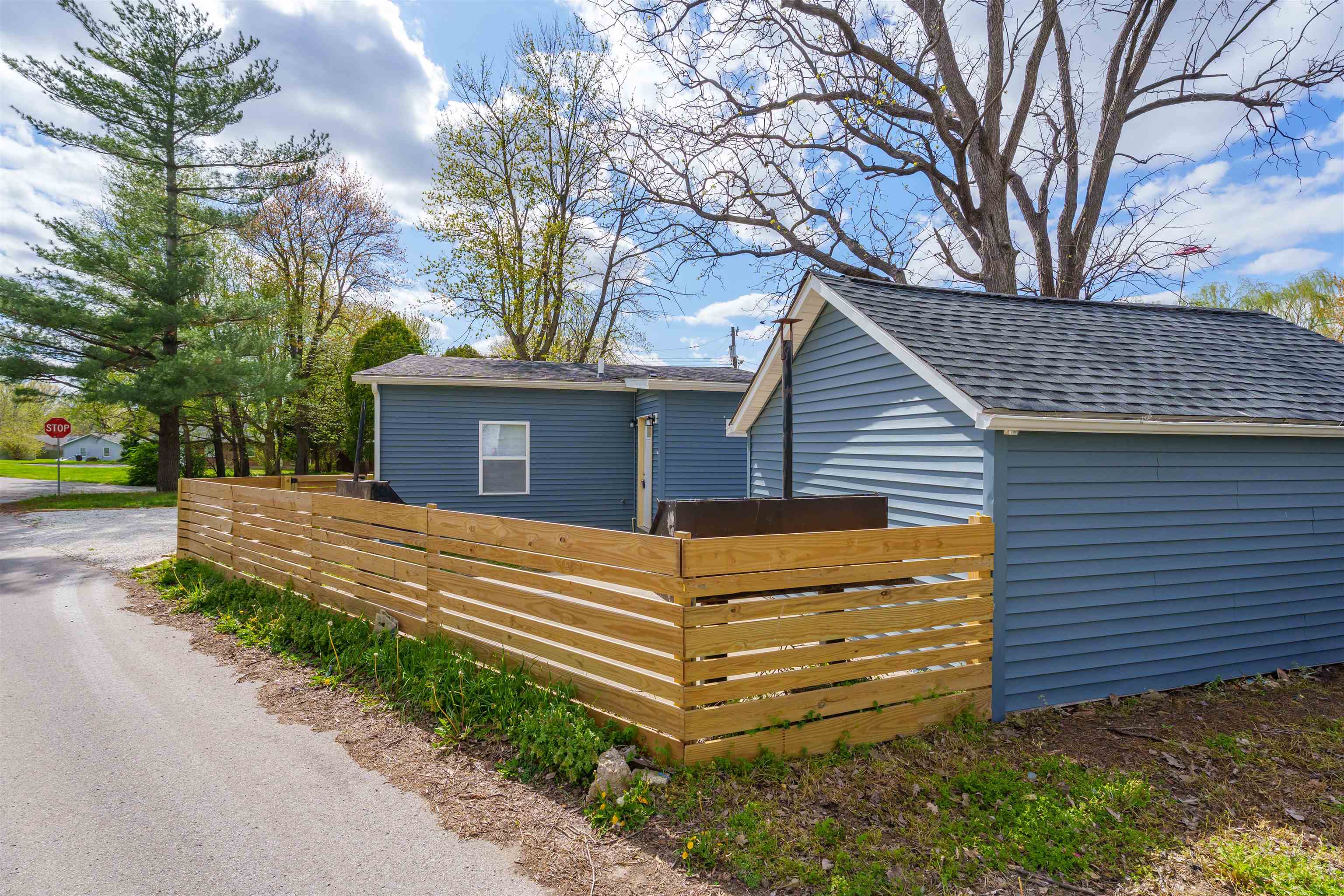 2001 Stonewall Court, Owensboro, Kentucky 42303, 2 Bedrooms Bedrooms, ,2 BathroomsBathrooms,Single Family Residence,For Sale,Stonewall Court,91972
