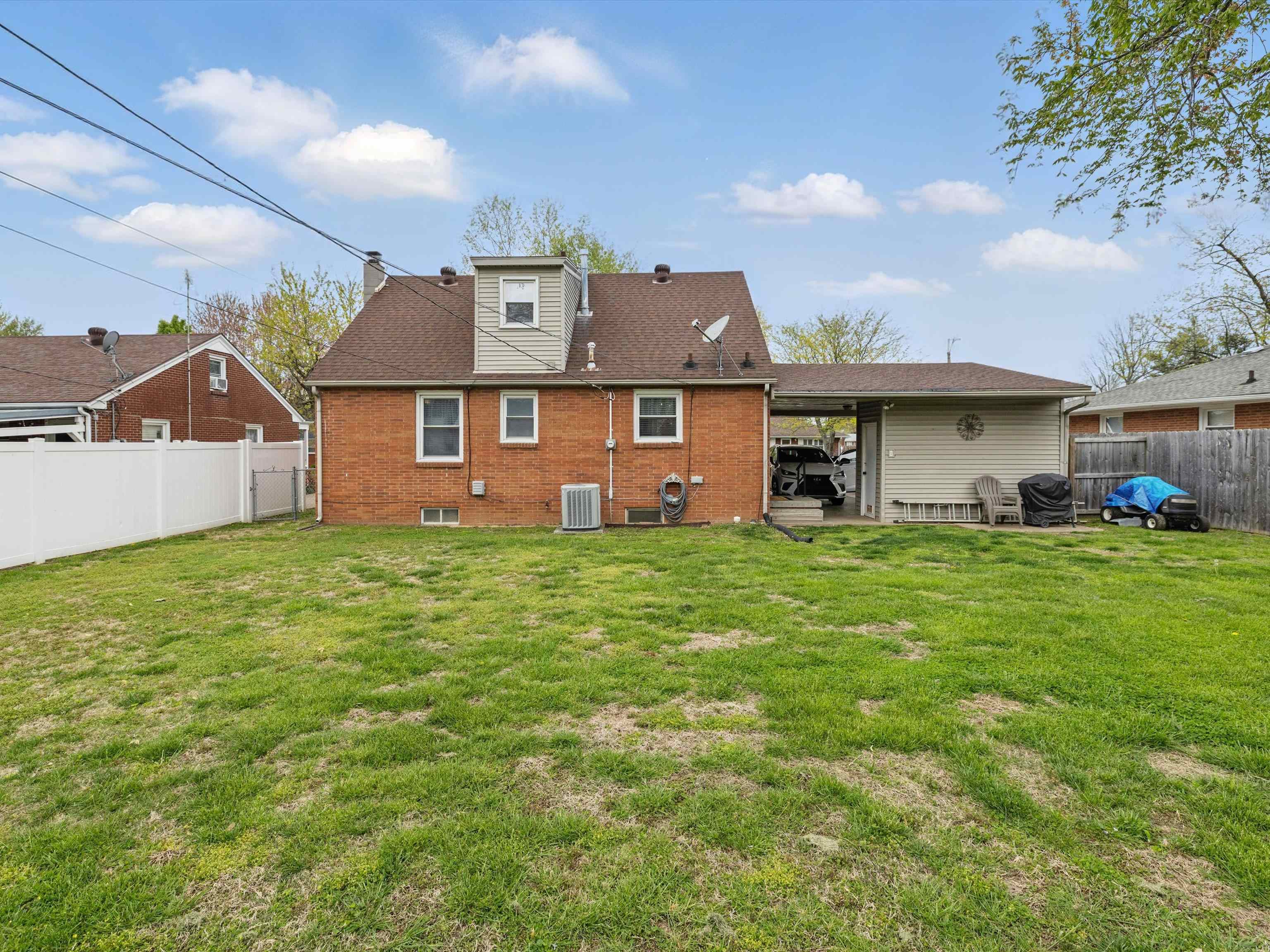 1138 Avondale Road, Owensboro, Kentucky 42303, 4 Bedrooms Bedrooms, ,1 BathroomBathrooms,Single Family Residence,For Sale,Avondale Road,91973