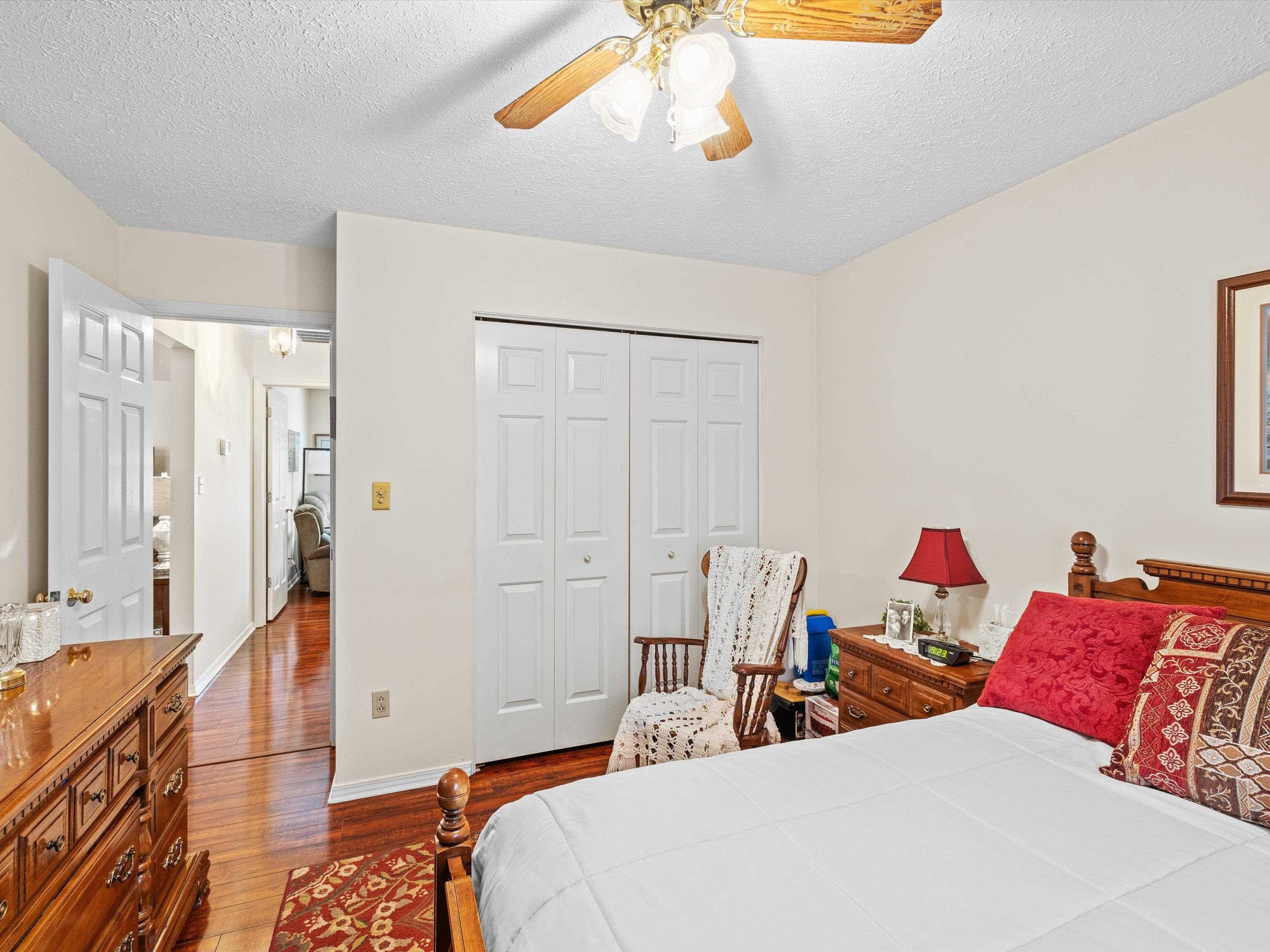 2330 Southeastern Parkway, Owensboro, Kentucky 42303, 3 Bedrooms Bedrooms, ,2 BathroomsBathrooms,Single Family Residence,For Sale,Southeastern Parkway,91976