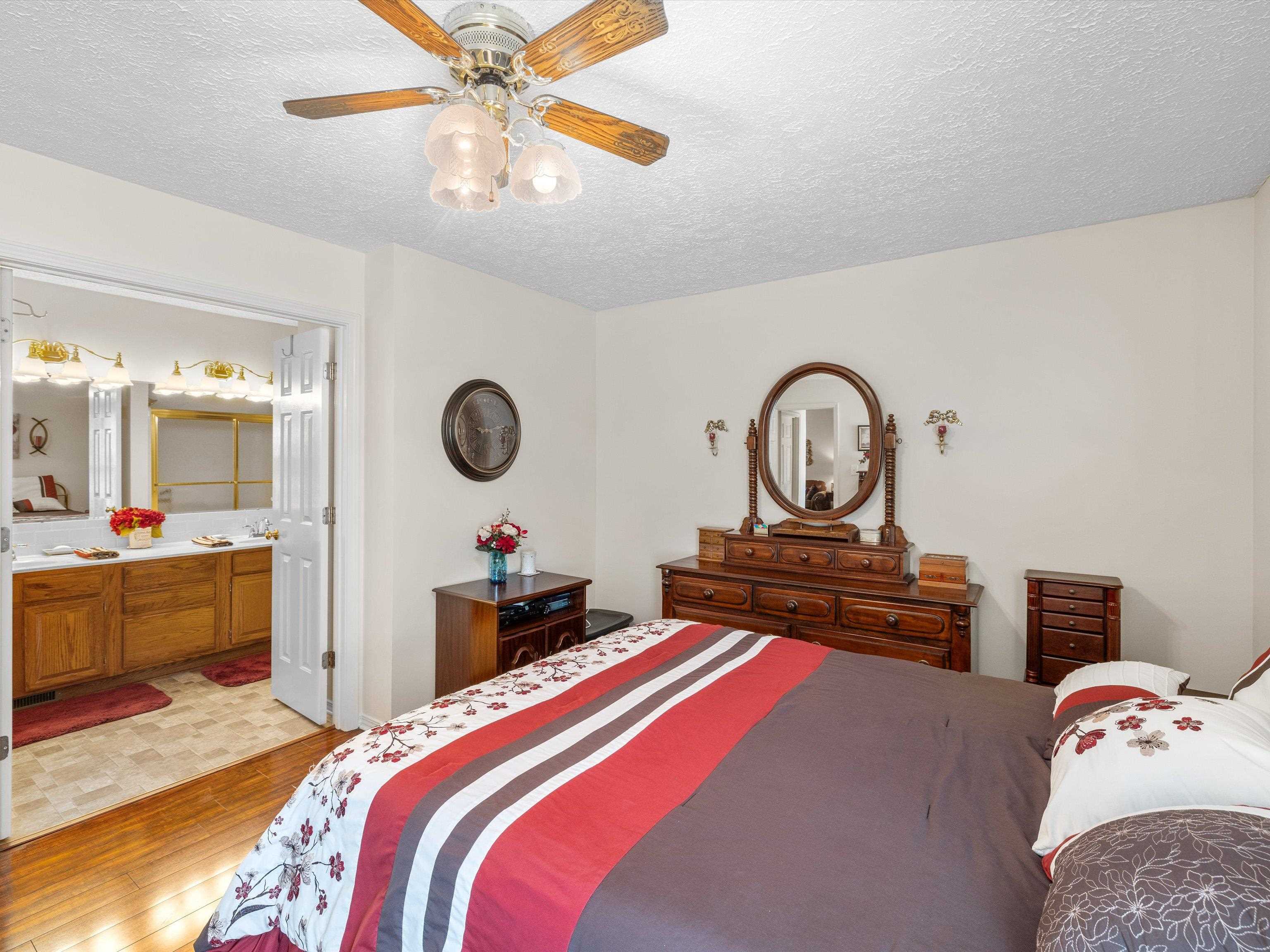 2330 Southeastern Parkway, Owensboro, Kentucky 42303, 3 Bedrooms Bedrooms, ,2 BathroomsBathrooms,Single Family Residence,For Sale,Southeastern Parkway,91976
