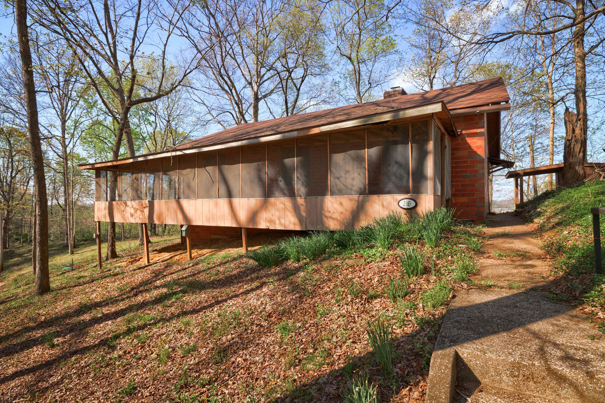 210 Clubhouse Drive, Hancock, Kentucky 42348, 3 Bedrooms Bedrooms, ,1 BathroomBathrooms,Single Family Residence,For Sale,Clubhouse Drive,91977