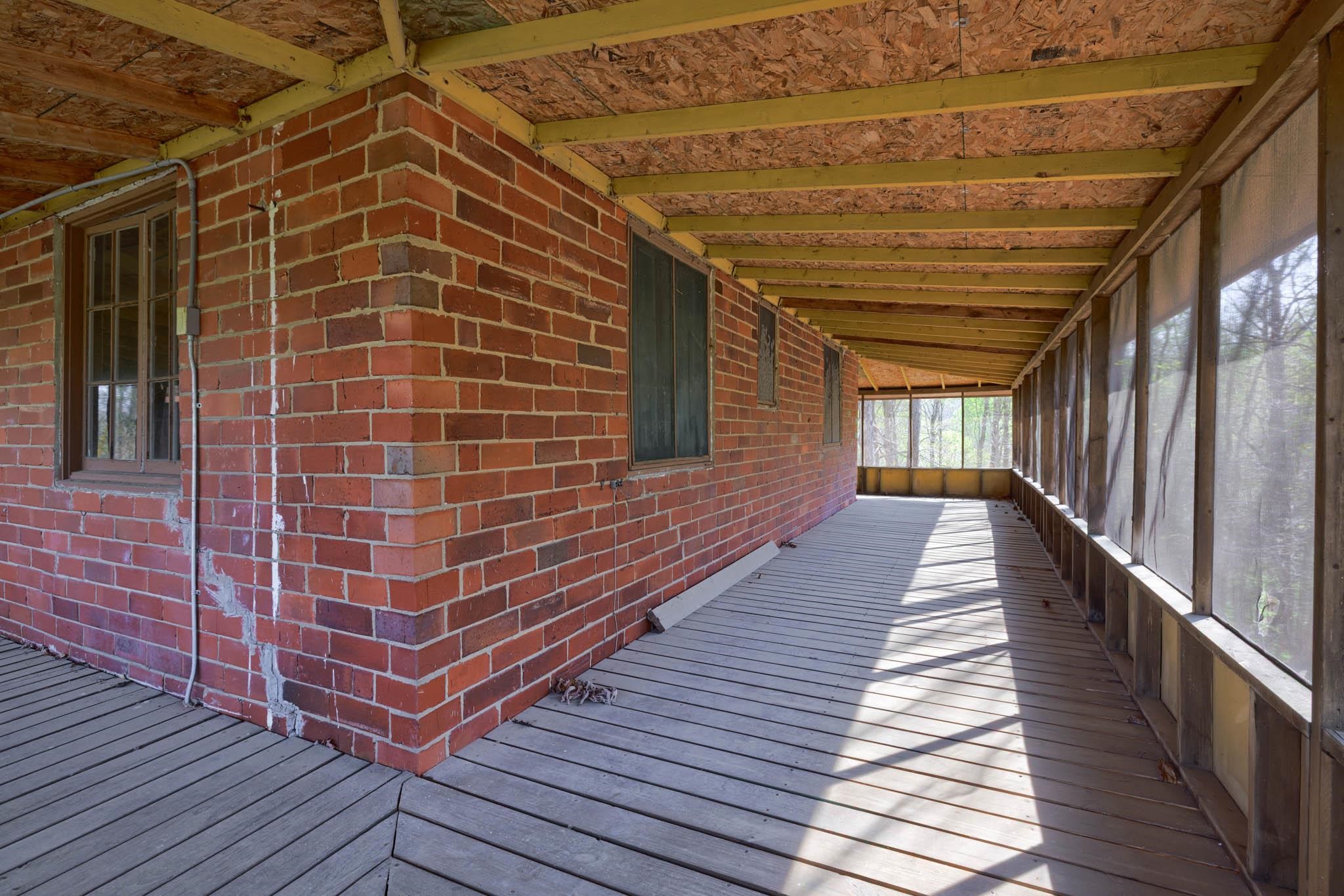 210 Clubhouse Drive, Hancock, Kentucky 42348, 3 Bedrooms Bedrooms, ,1 BathroomBathrooms,Single Family Residence,For Sale,Clubhouse Drive,91977