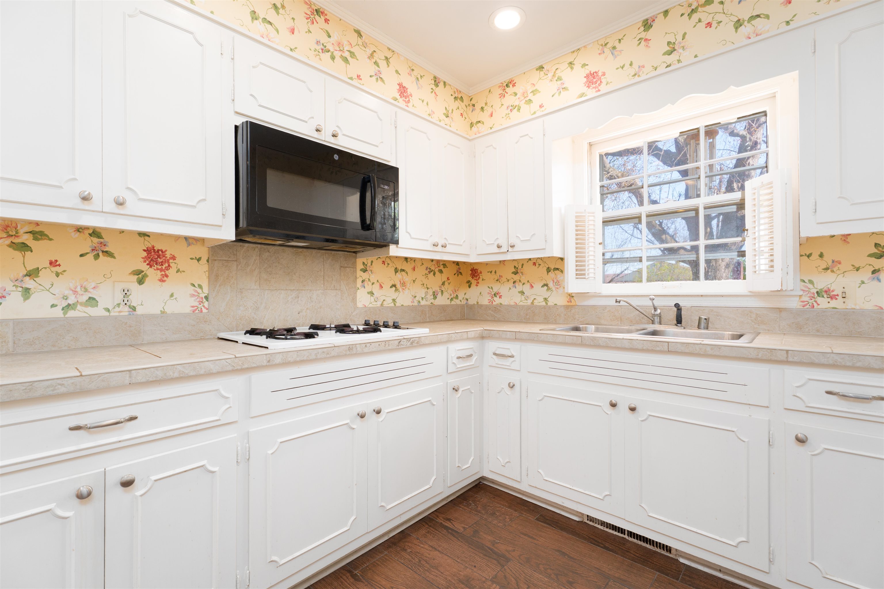 1516 Avon Place, Owensboro, Kentucky 42301, 3 Bedrooms Bedrooms, ,2 BathroomsBathrooms,Single Family Residence,For Sale,Avon Place,91978