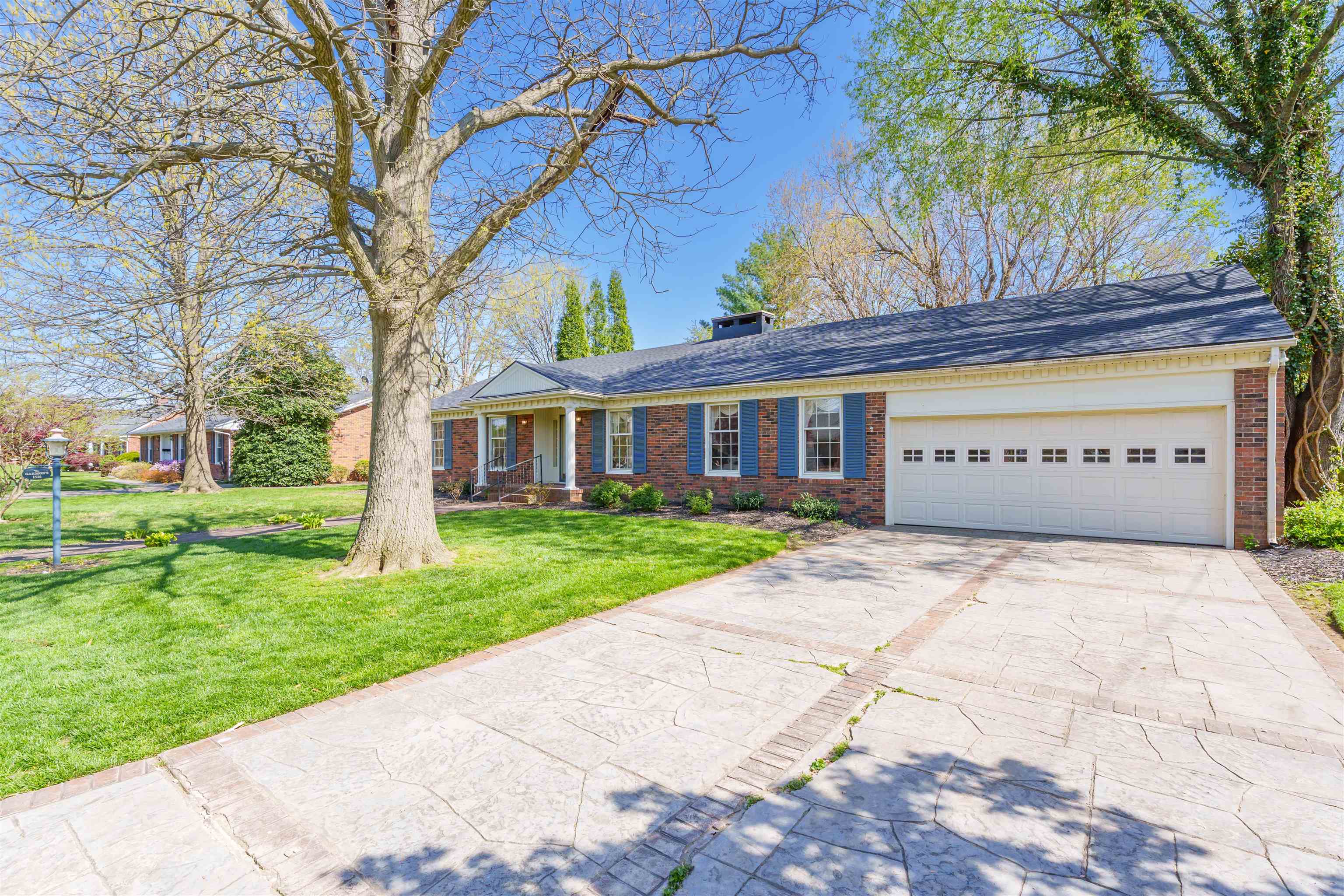 1516 Avon Place, Owensboro, Kentucky 42301, 3 Bedrooms Bedrooms, ,2 BathroomsBathrooms,Single Family Residence,For Sale,Avon Place,91978
