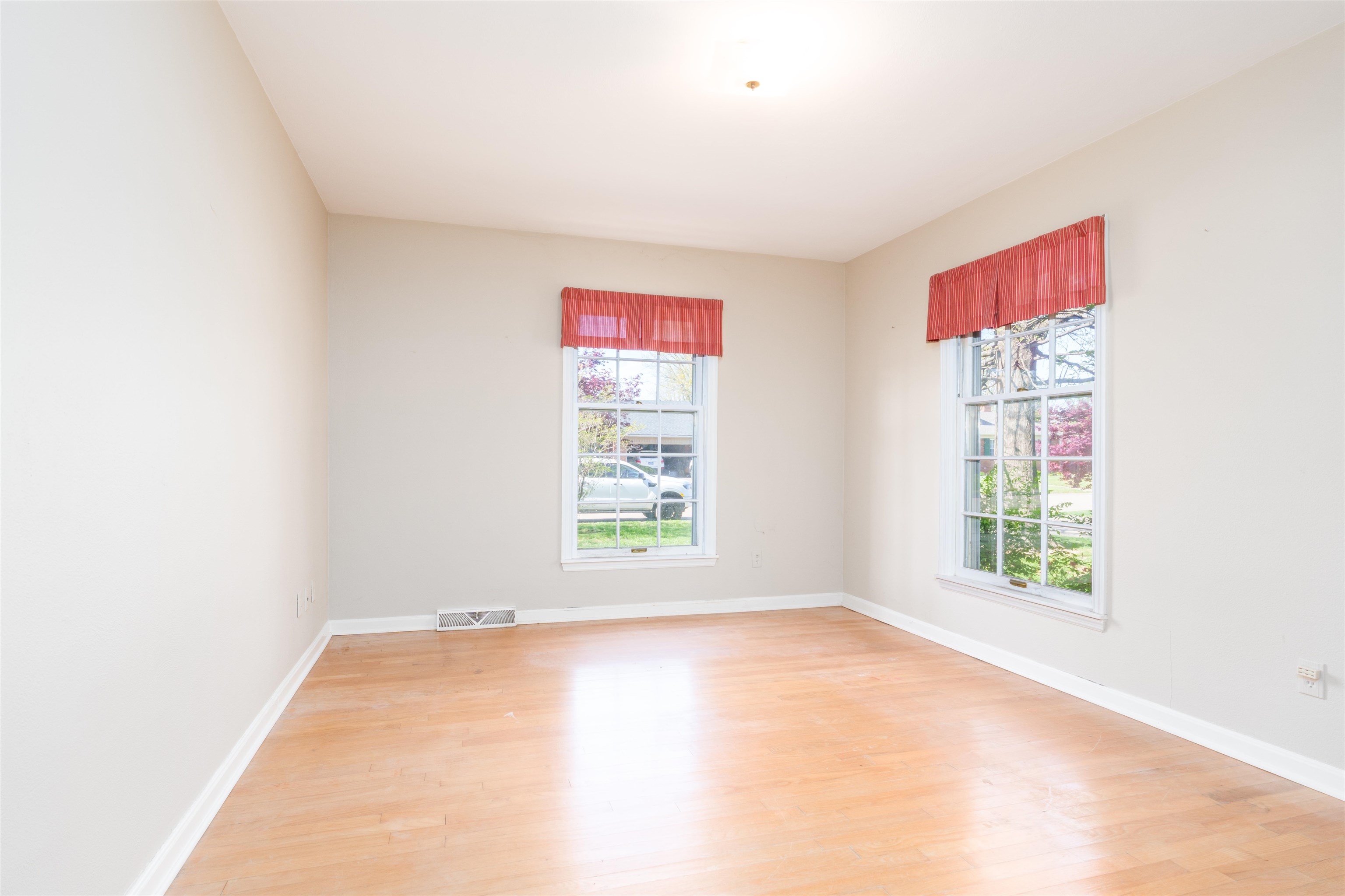1516 Avon Place, Owensboro, Kentucky 42301, 3 Bedrooms Bedrooms, ,2 BathroomsBathrooms,Single Family Residence,For Sale,Avon Place,91978