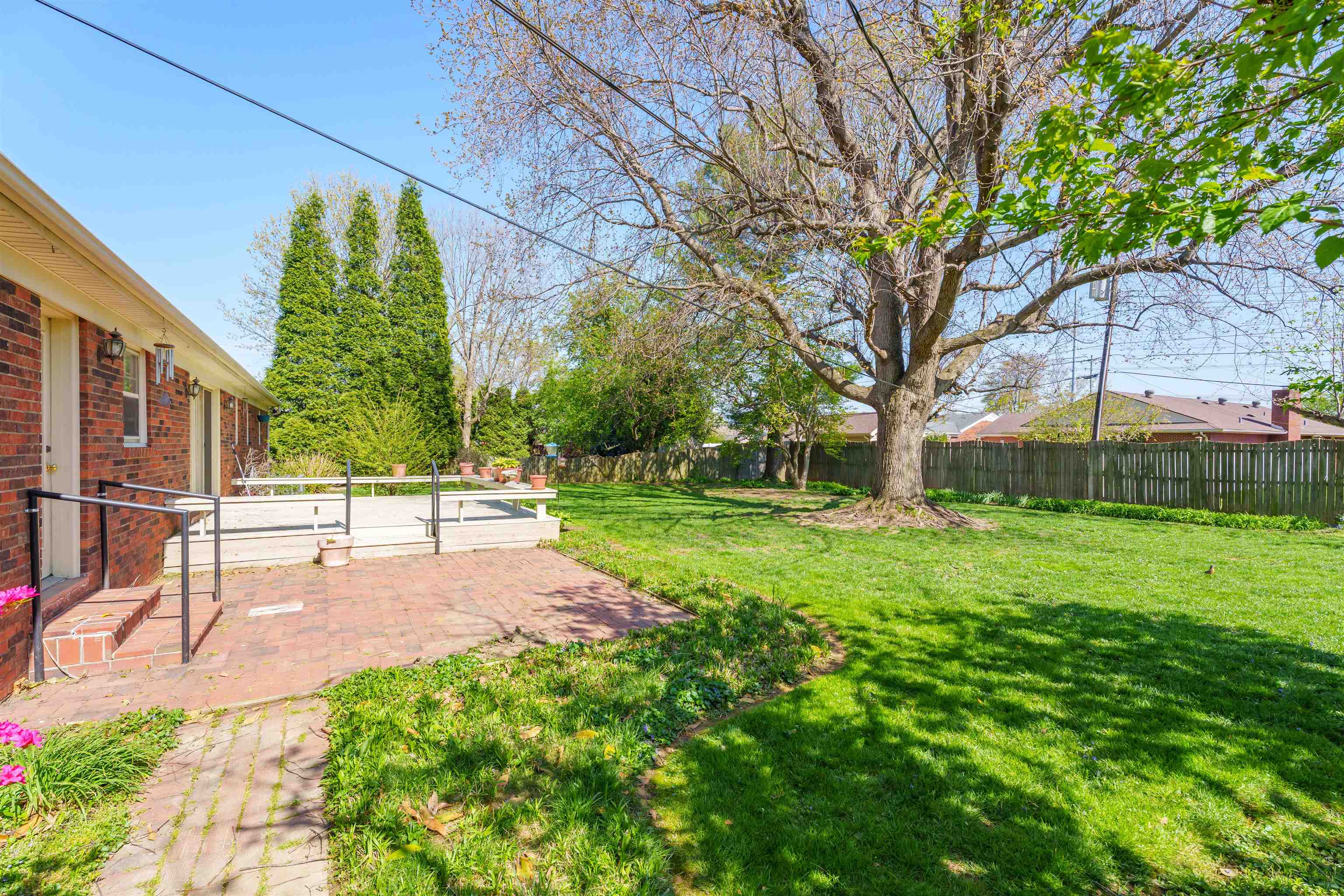 1516 Avon Place, Owensboro, Kentucky 42301, 3 Bedrooms Bedrooms, ,2 BathroomsBathrooms,Single Family Residence,For Sale,Avon Place,91978