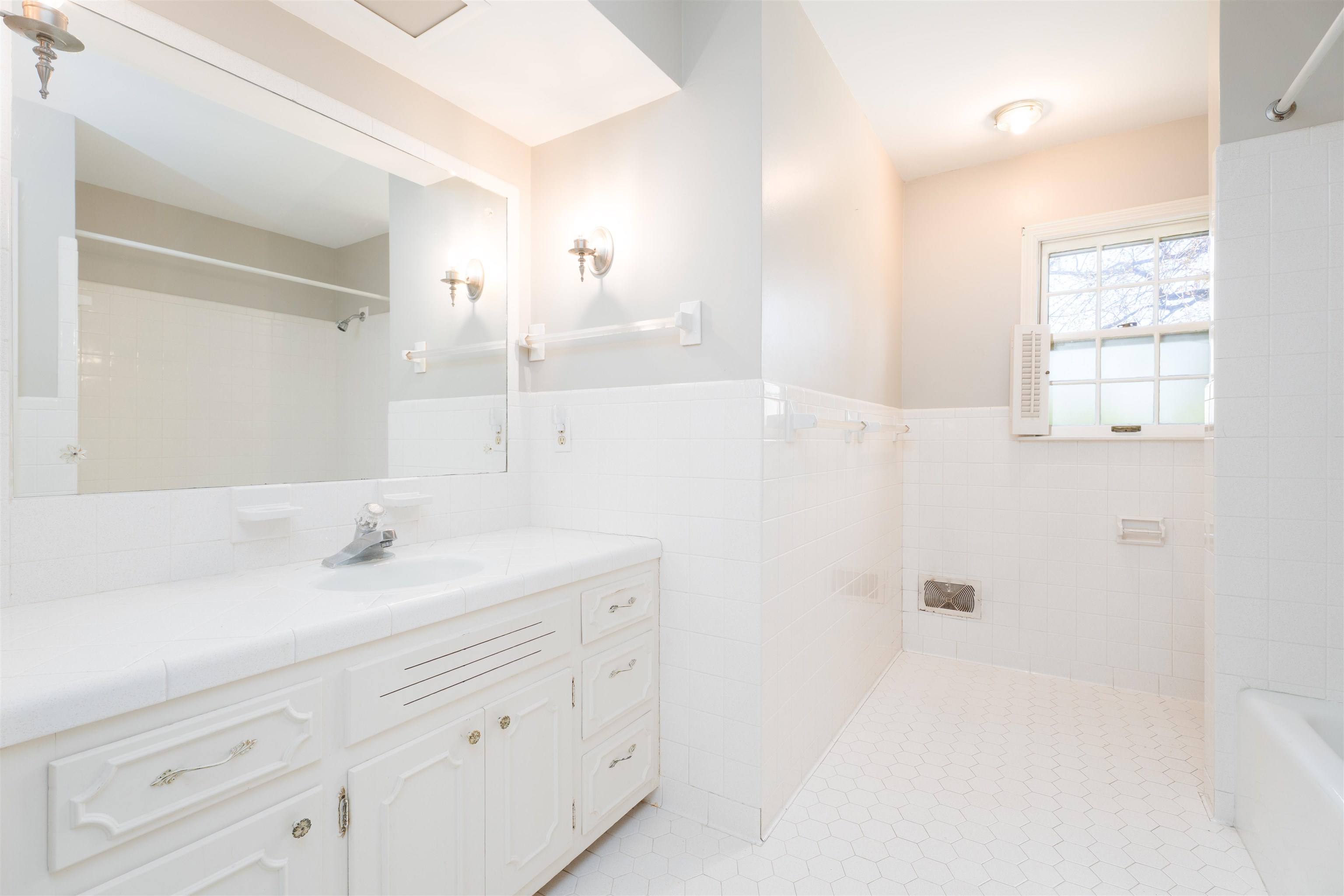 1516 Avon Place, Owensboro, Kentucky 42301, 3 Bedrooms Bedrooms, ,2 BathroomsBathrooms,Single Family Residence,For Sale,Avon Place,91978