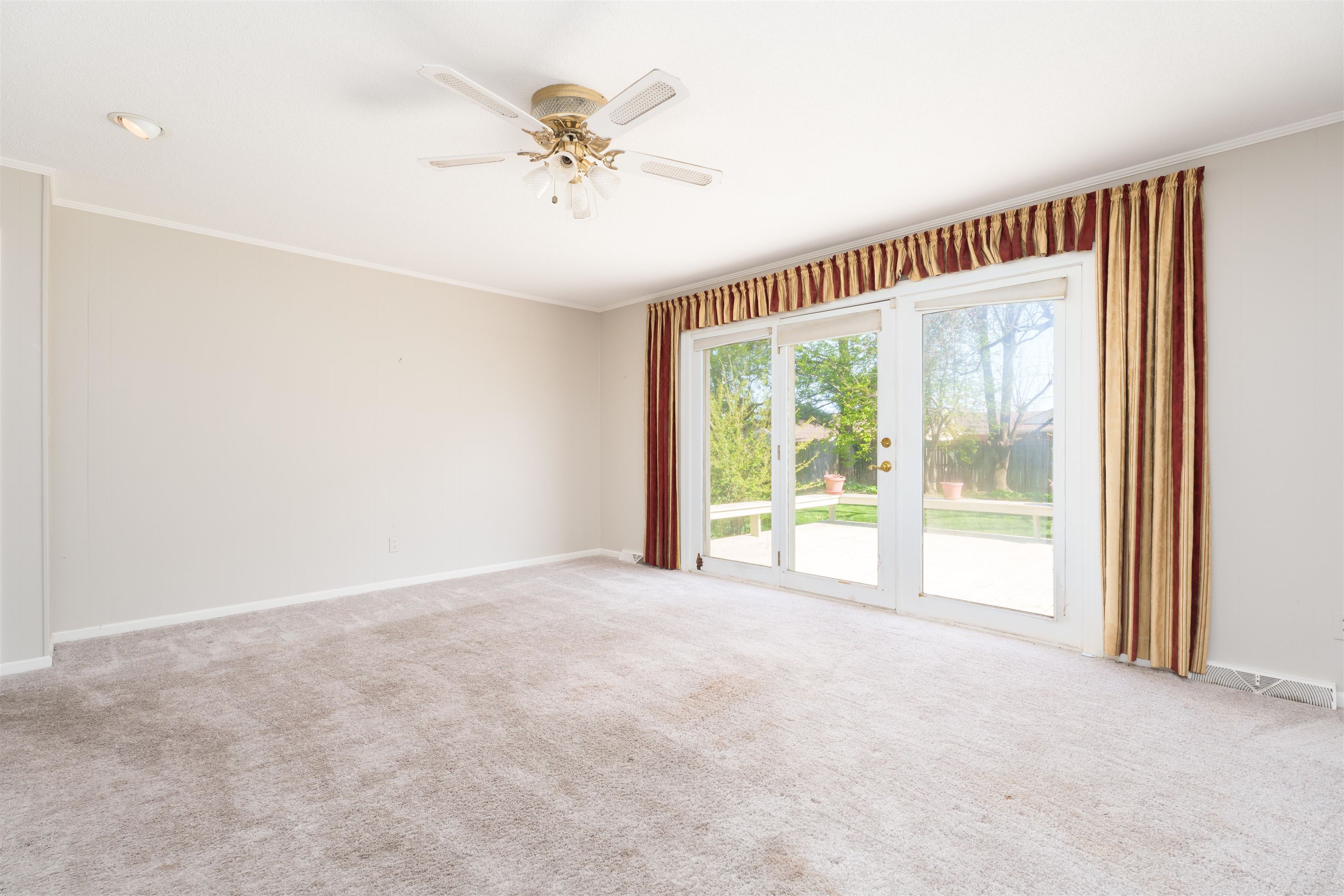 1516 Avon Place, Owensboro, Kentucky 42301, 3 Bedrooms Bedrooms, ,2 BathroomsBathrooms,Single Family Residence,For Sale,Avon Place,91978