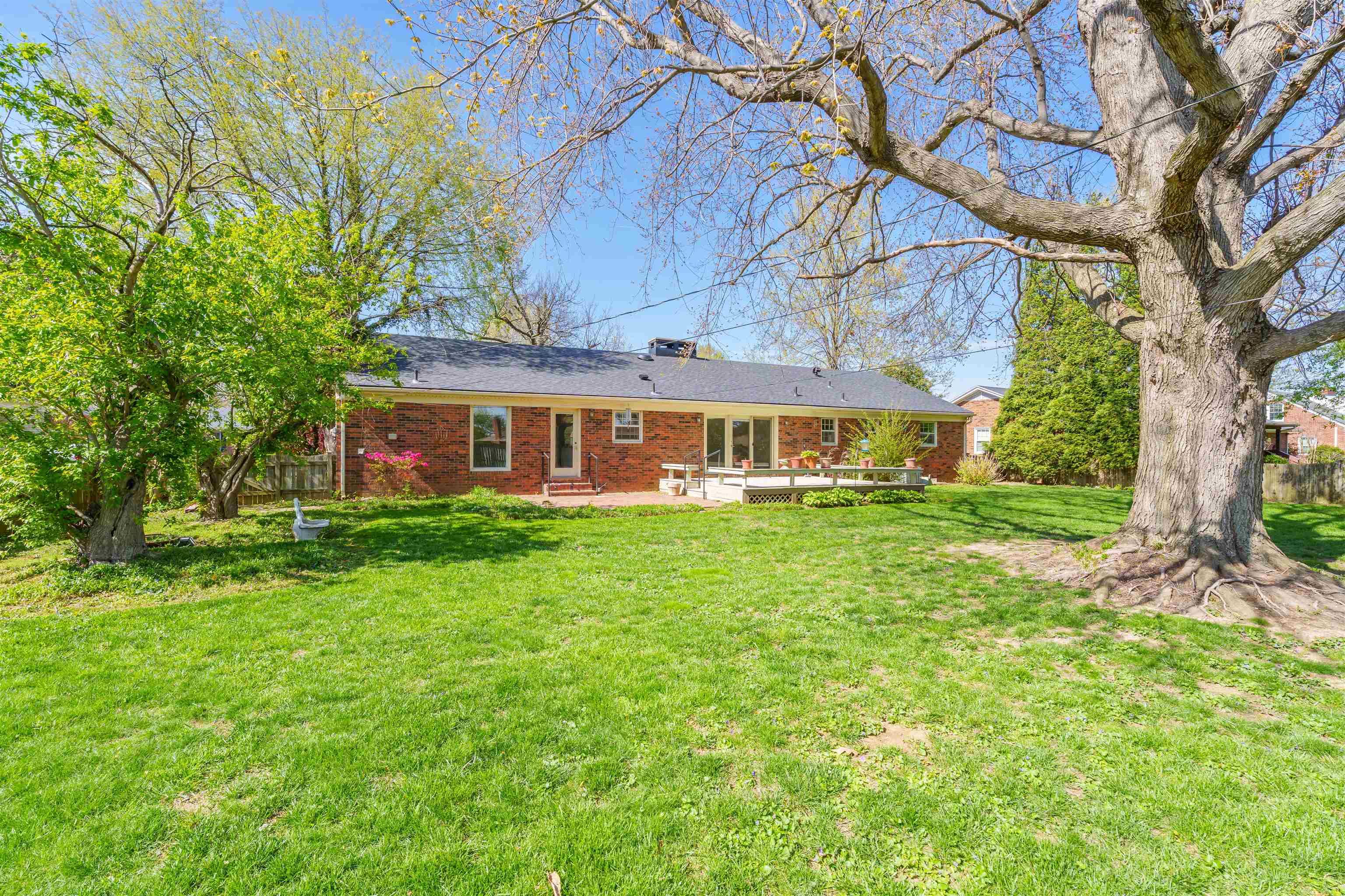 1516 Avon Place, Owensboro, Kentucky 42301, 3 Bedrooms Bedrooms, ,2 BathroomsBathrooms,Single Family Residence,For Sale,Avon Place,91978