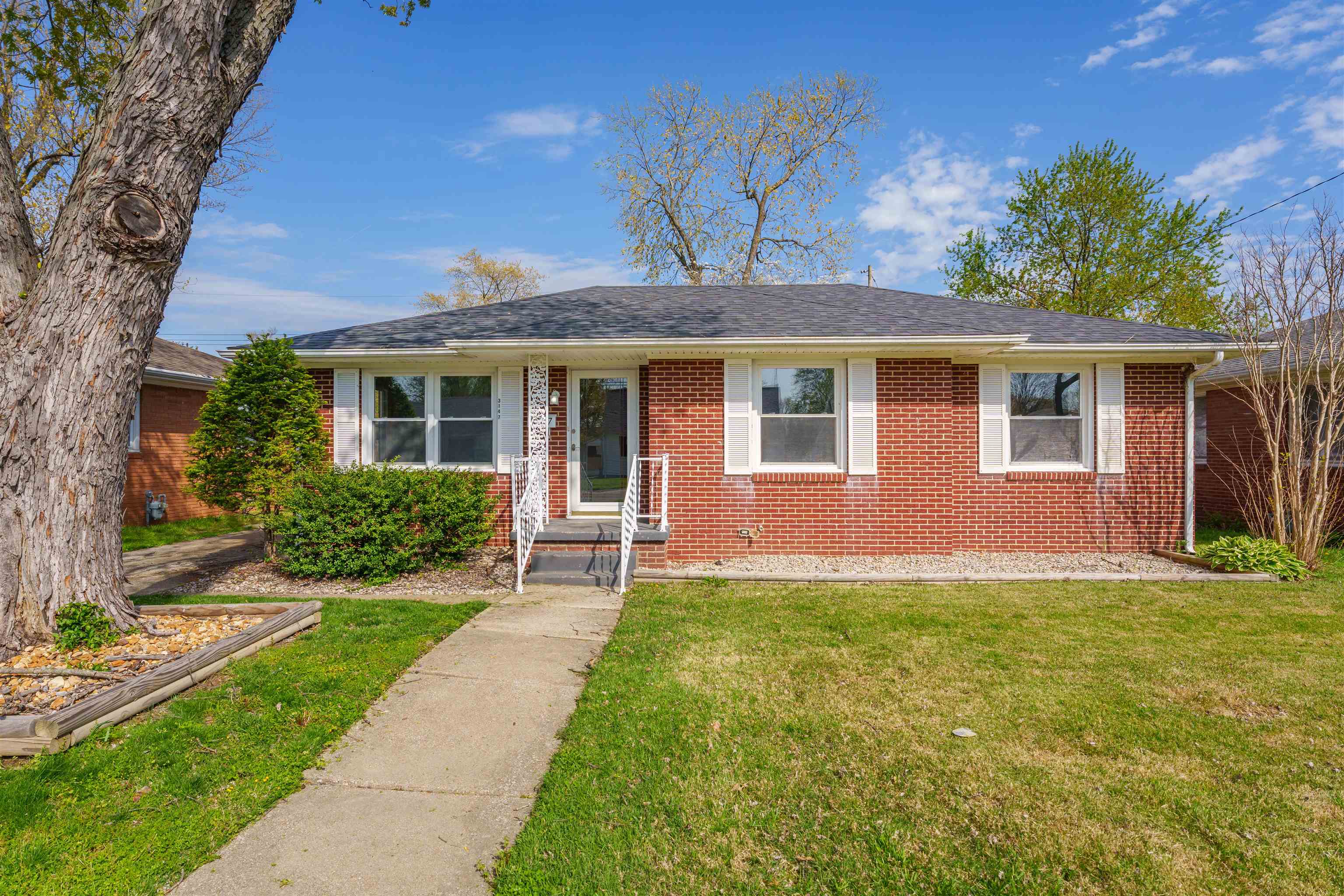 3147 Allen Street, Owensboro, Kentucky 42303, 3 Bedrooms Bedrooms, ,1 BathroomBathrooms,Single Family Residence,For Sale,Allen Street,91979