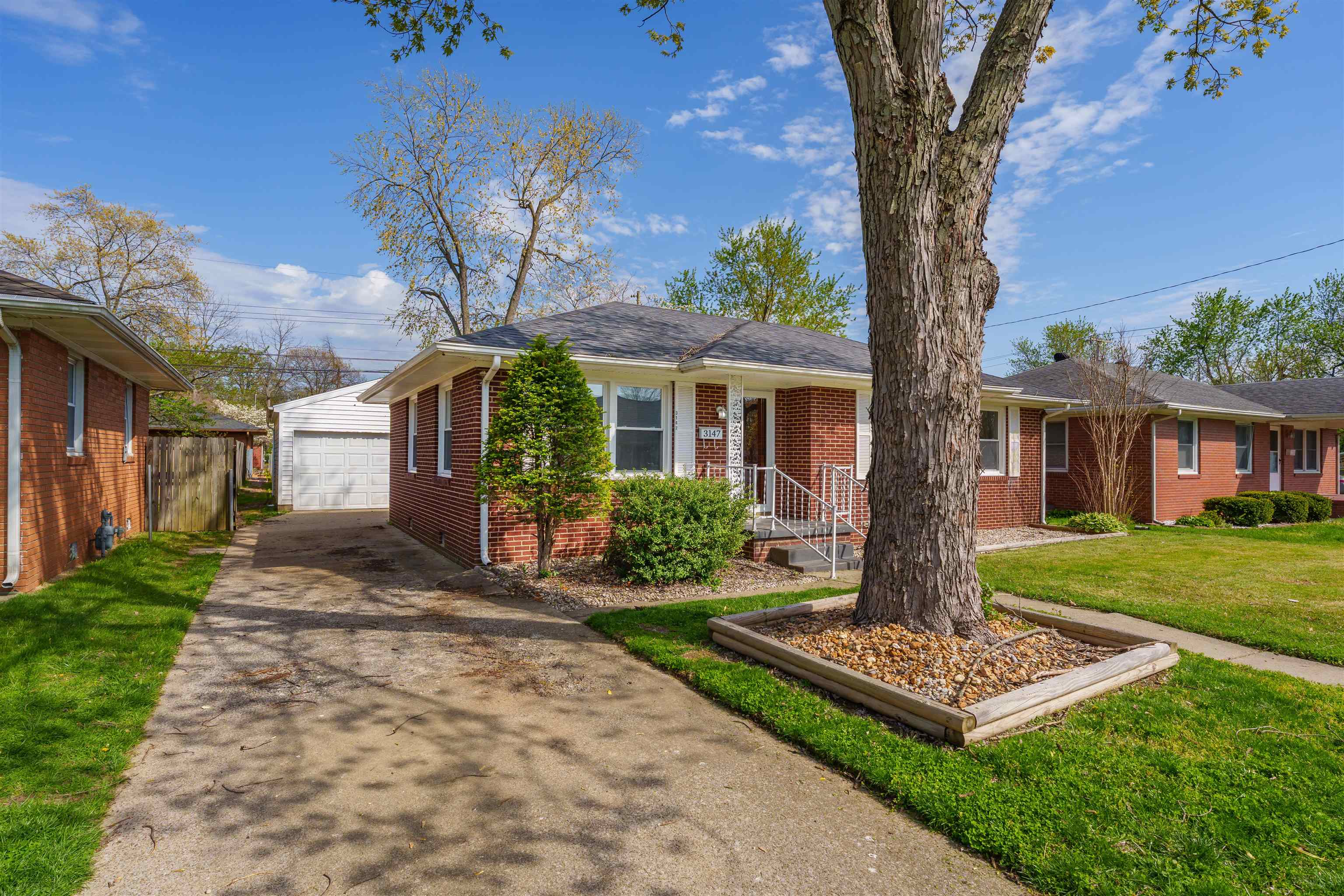 3147 Allen Street, Owensboro, Kentucky 42303, 3 Bedrooms Bedrooms, ,1 BathroomBathrooms,Single Family Residence,For Sale,Allen Street,91979