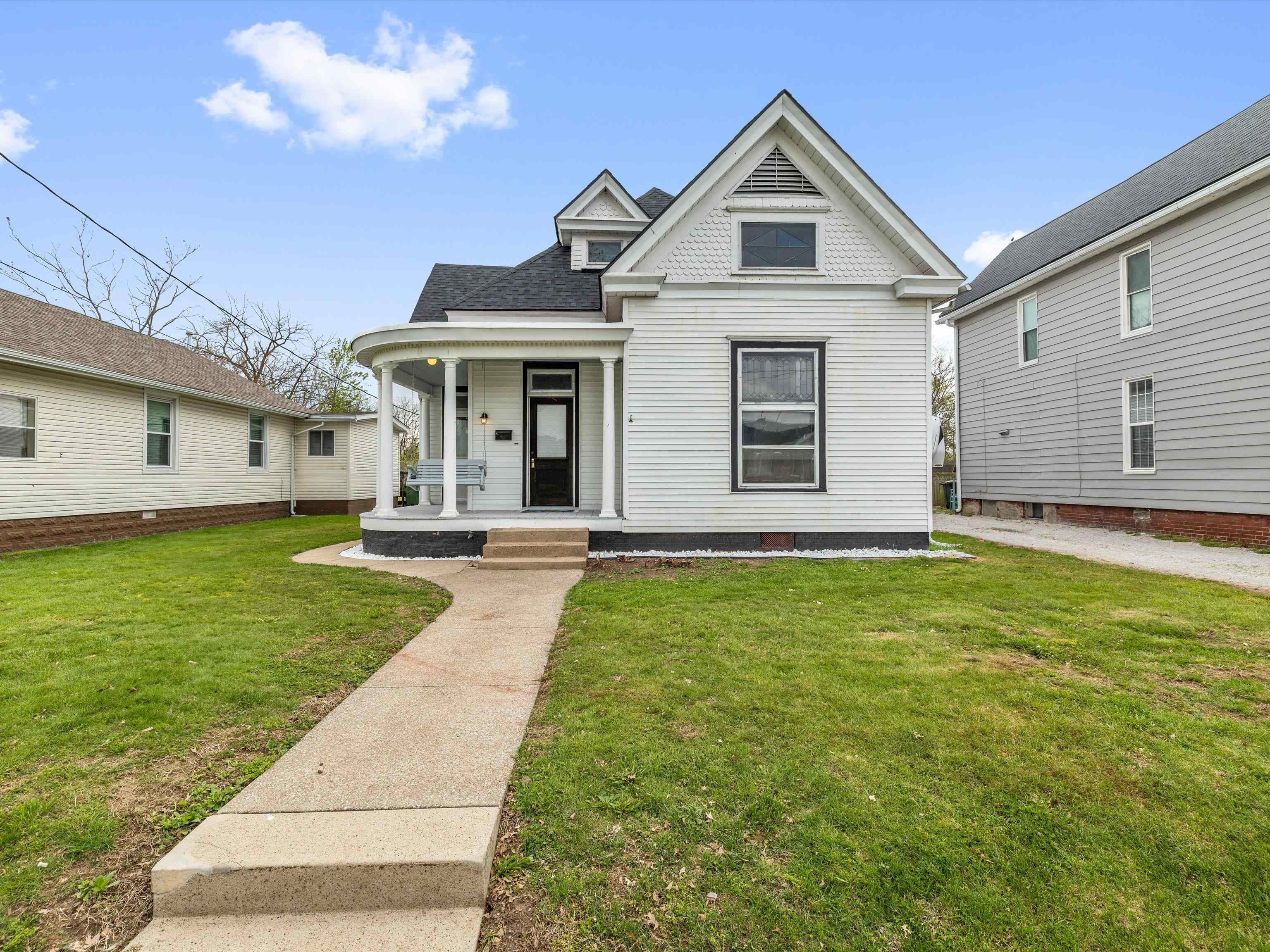 1208 3rd St, Owensboro, Kentucky 42301, 3 Bedrooms Bedrooms, ,1 BathroomBathrooms,Single Family Residence,For Sale,3rd St,91981