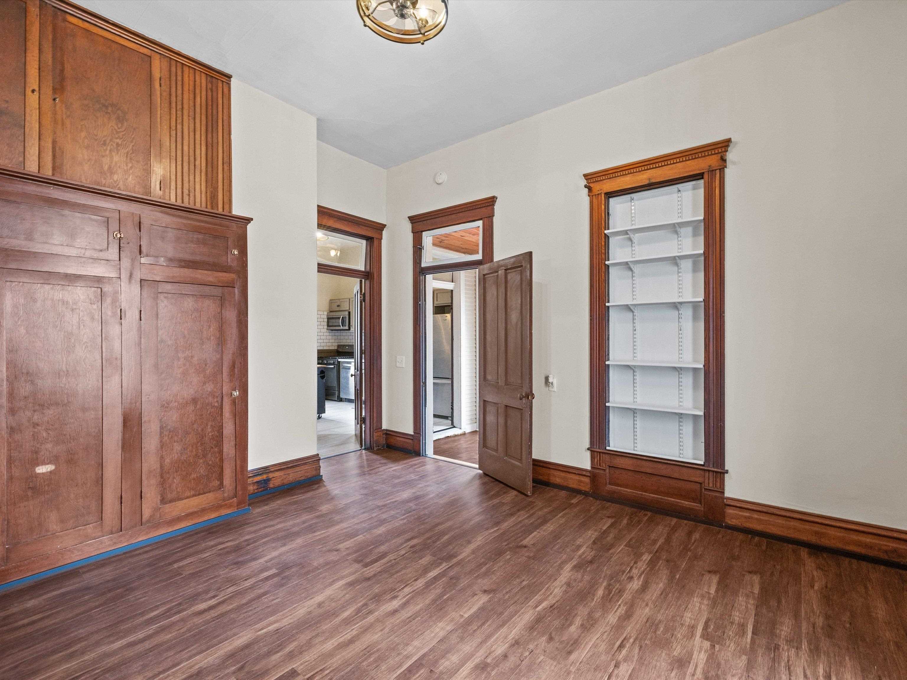 1208 3rd St, Owensboro, Kentucky 42301, 3 Bedrooms Bedrooms, ,1 BathroomBathrooms,Single Family Residence,For Sale,3rd St,91981