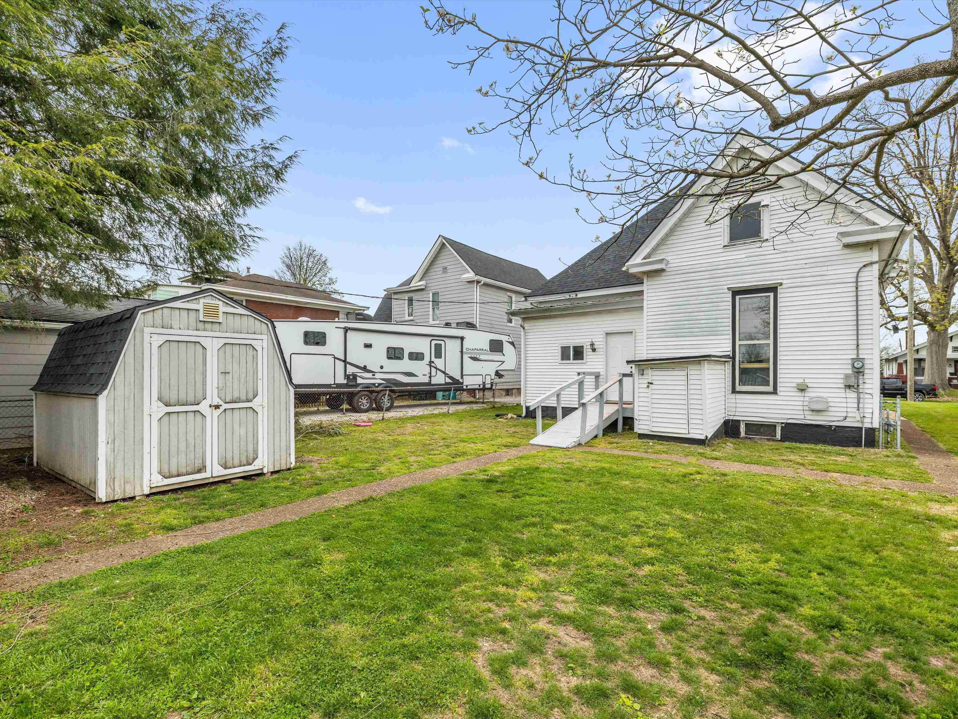 1208 3rd St, Owensboro, Kentucky 42301, 3 Bedrooms Bedrooms, ,1 BathroomBathrooms,Single Family Residence,For Sale,3rd St,91981