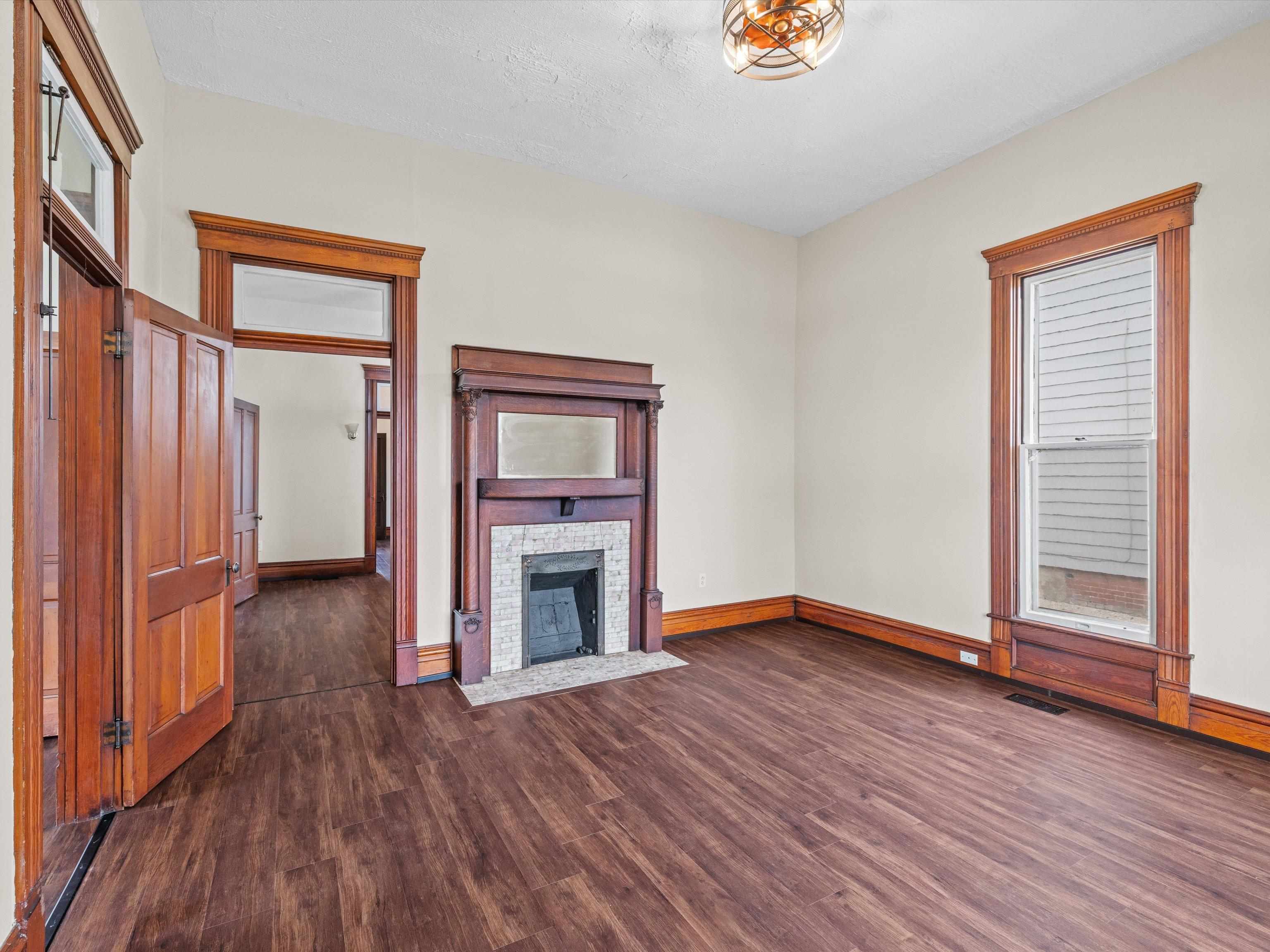 1208 3rd St, Owensboro, Kentucky 42301, 3 Bedrooms Bedrooms, ,1 BathroomBathrooms,Single Family Residence,For Sale,3rd St,91981