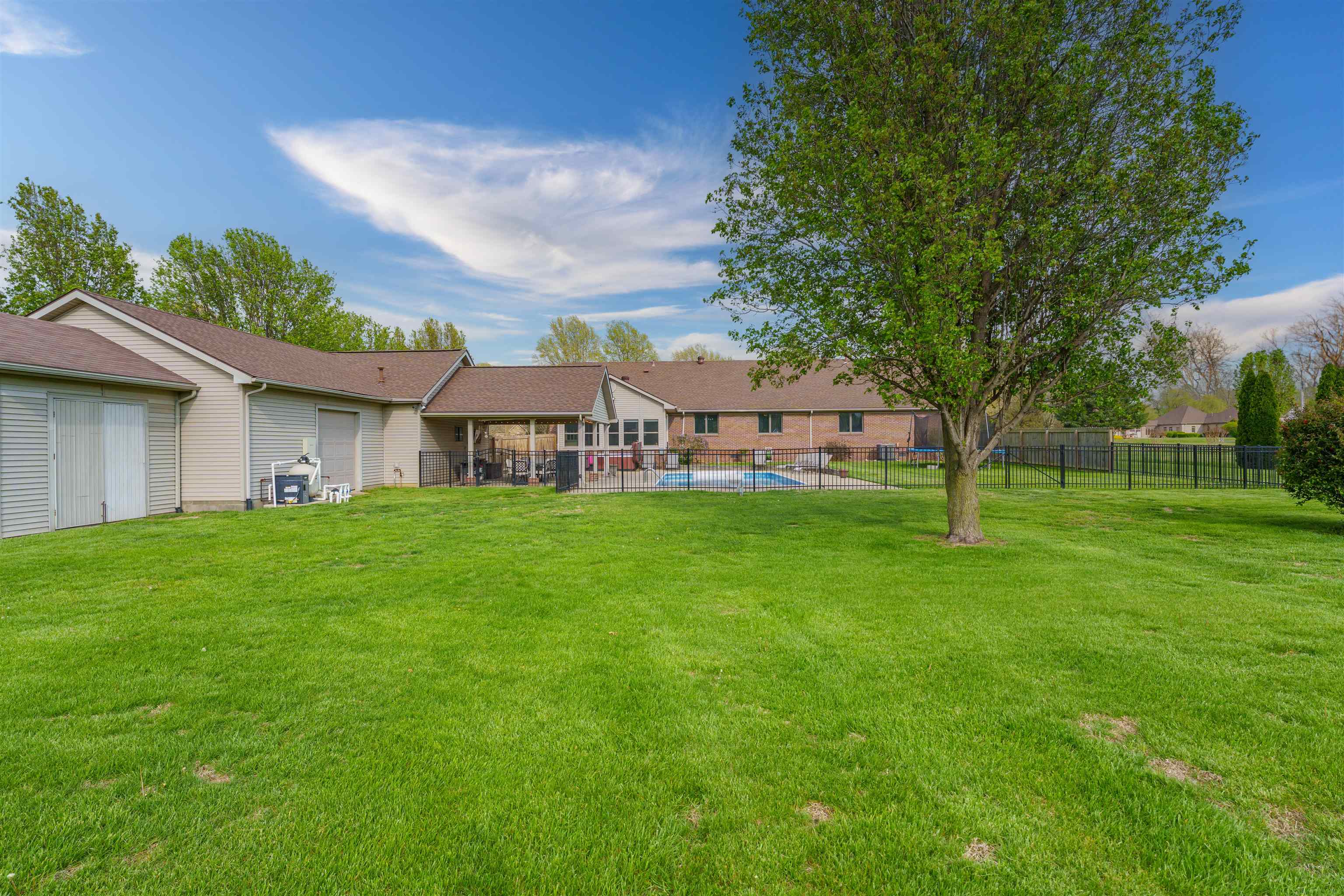 2708 Chatham Lane, Owensboro, Kentucky 42303, 4 Bedrooms Bedrooms, ,2 BathroomsBathrooms,Single Family Residence,For Sale,Chatham Lane,91982